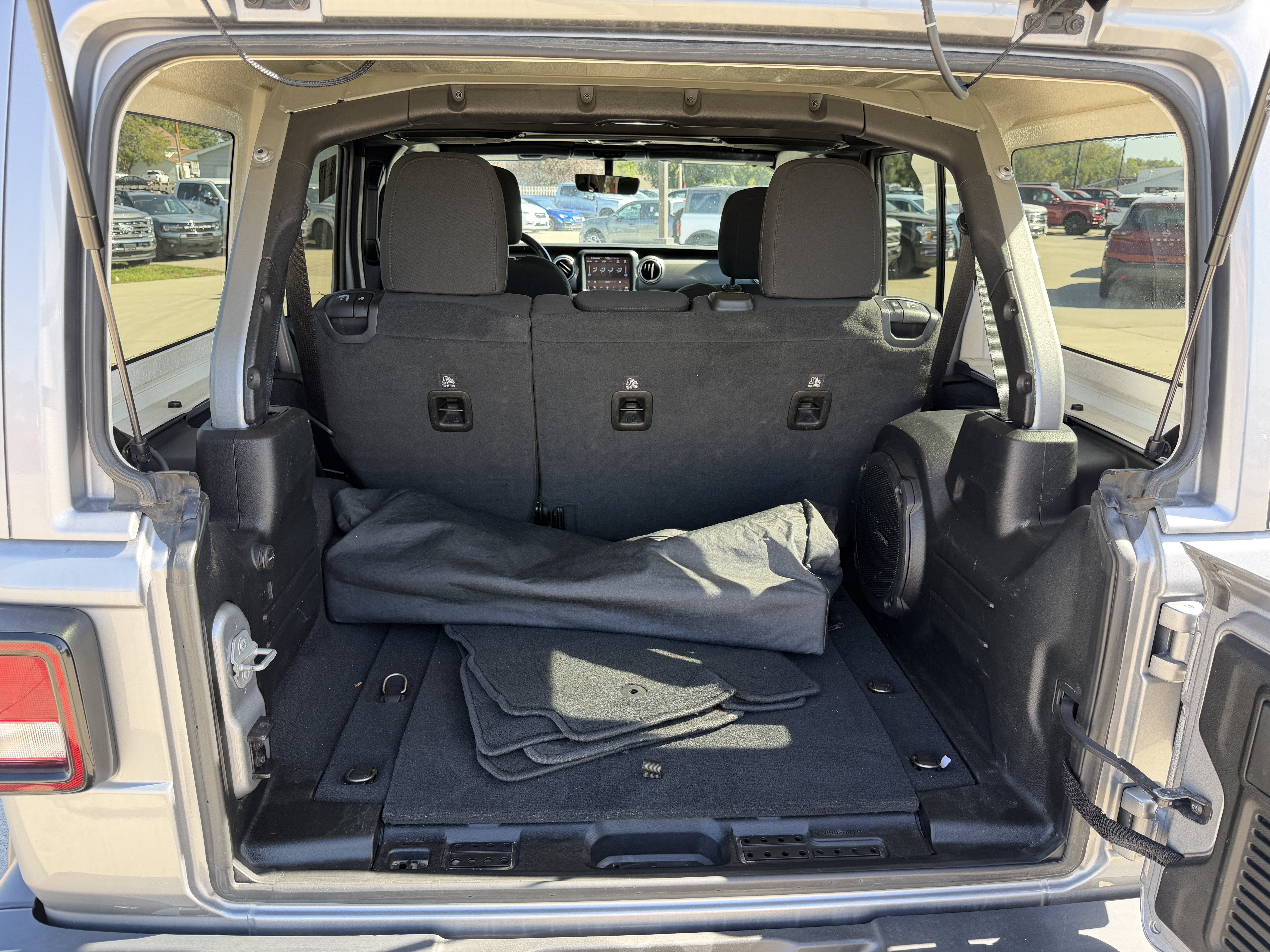 2020 Jeep Wrangler Unlimited Sahara