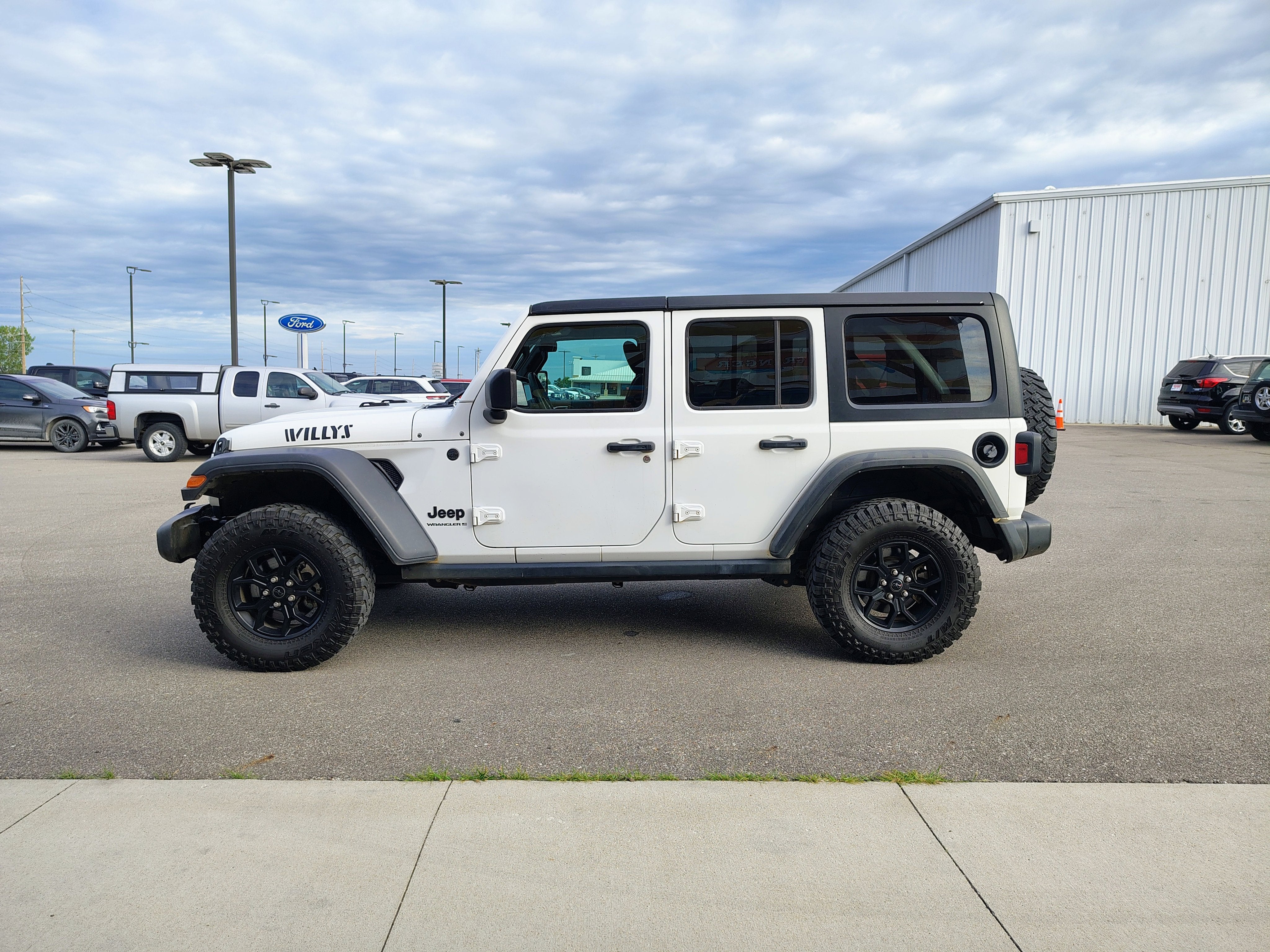 2024 Jeep Wrangler 4-Door Willys 4x4