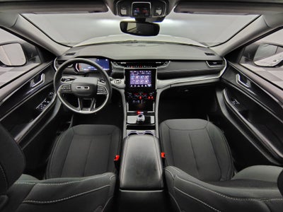 2023 Jeep Grand Cherokee Laredo 4x4