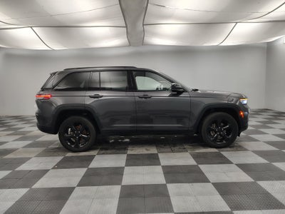2023 Jeep Grand Cherokee Laredo