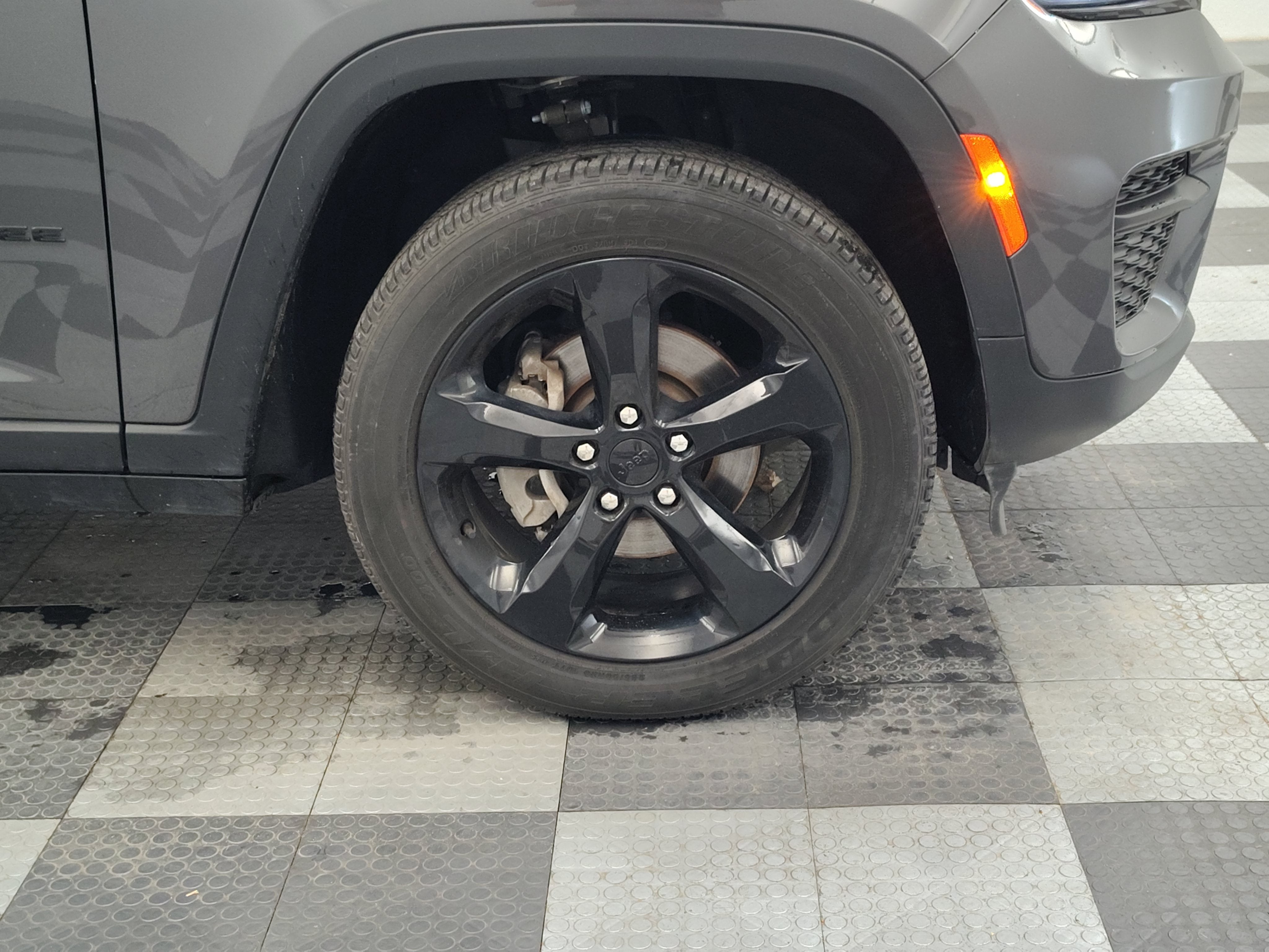 2023 Jeep Grand Cherokee Laredo