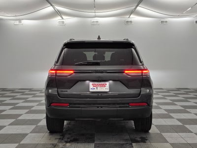 2023 Jeep Grand Cherokee Laredo