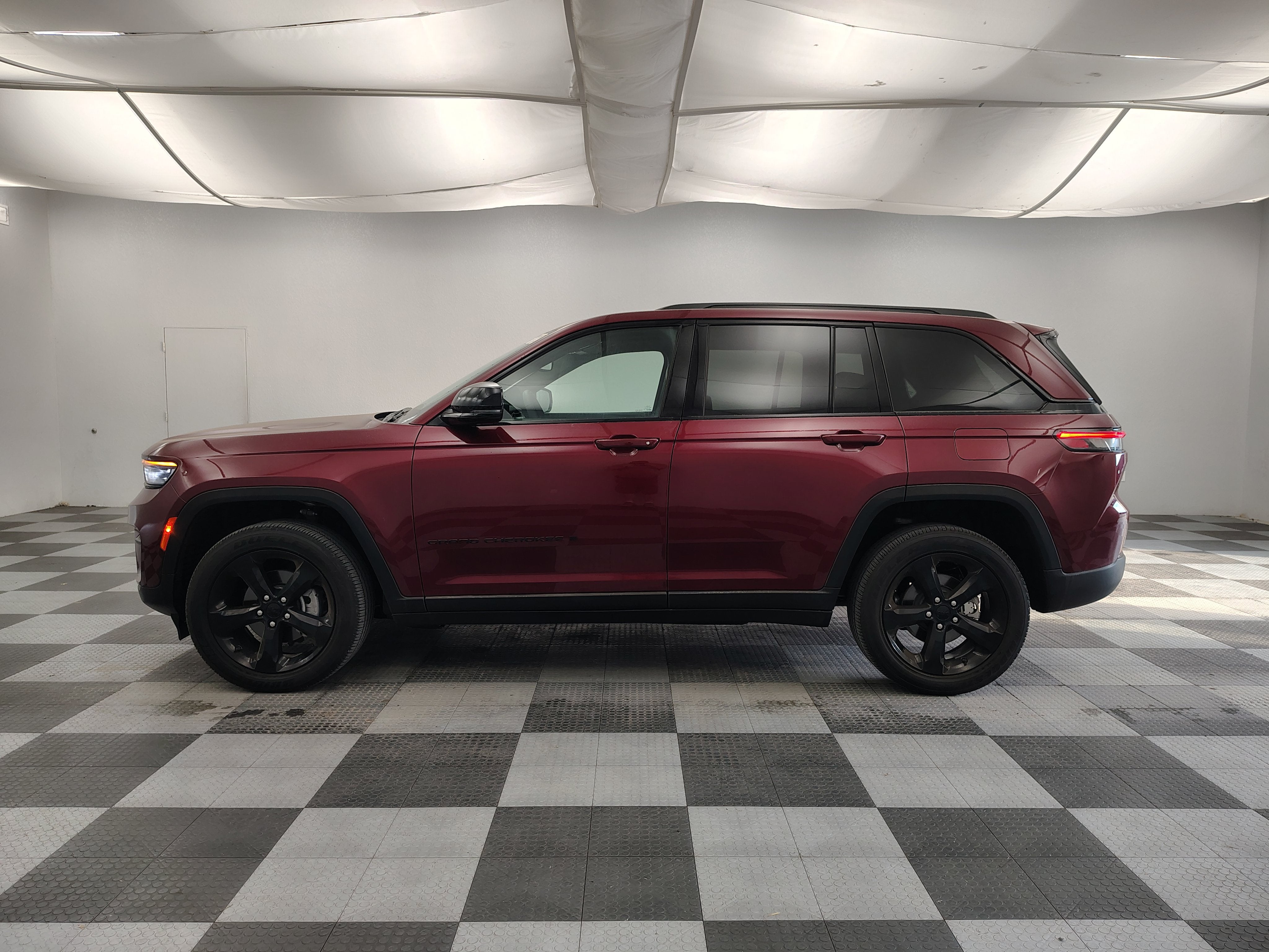 2024 Jeep Grand Cherokee Laredo