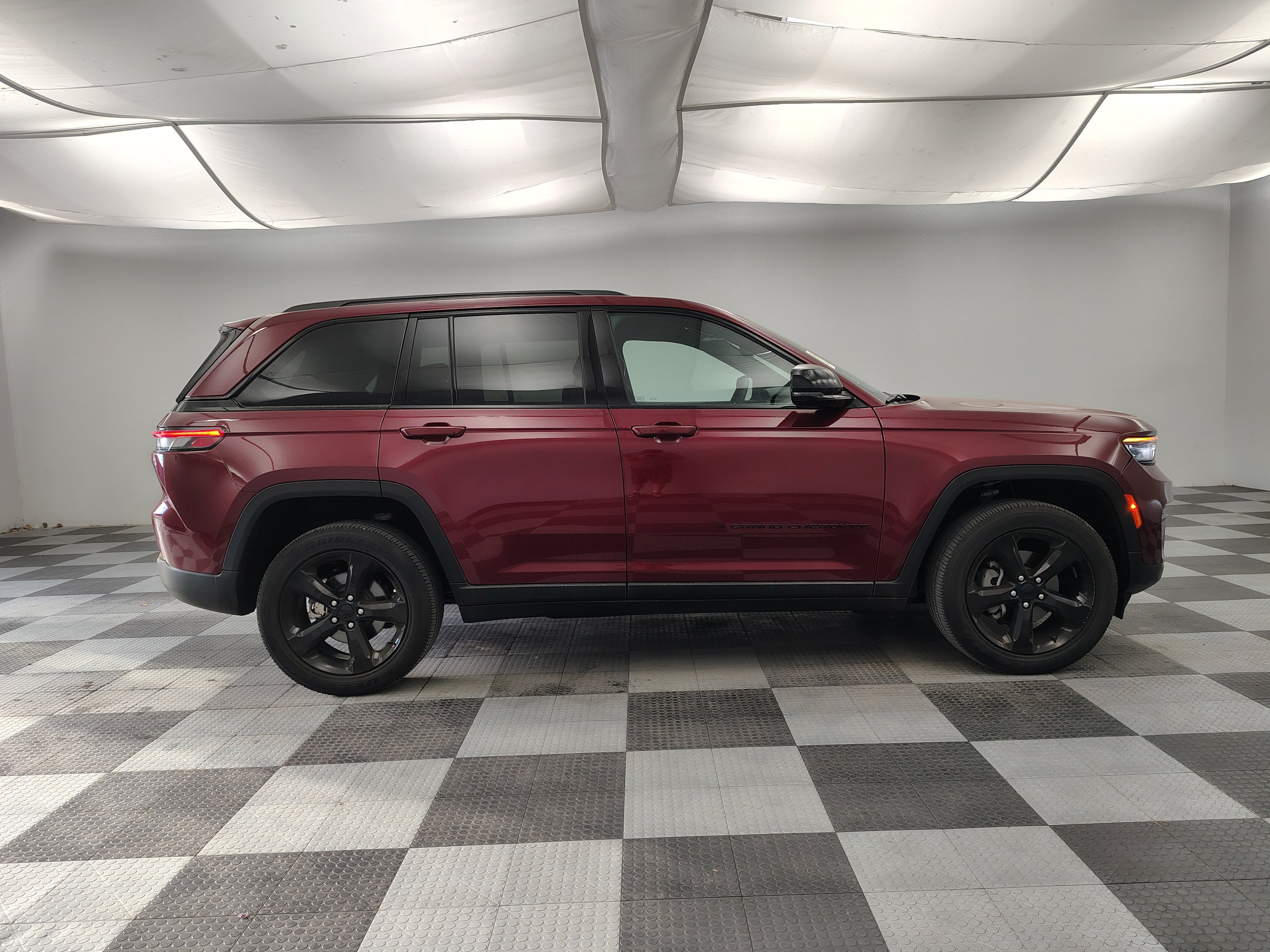 2024 Jeep Grand Cherokee Laredo
