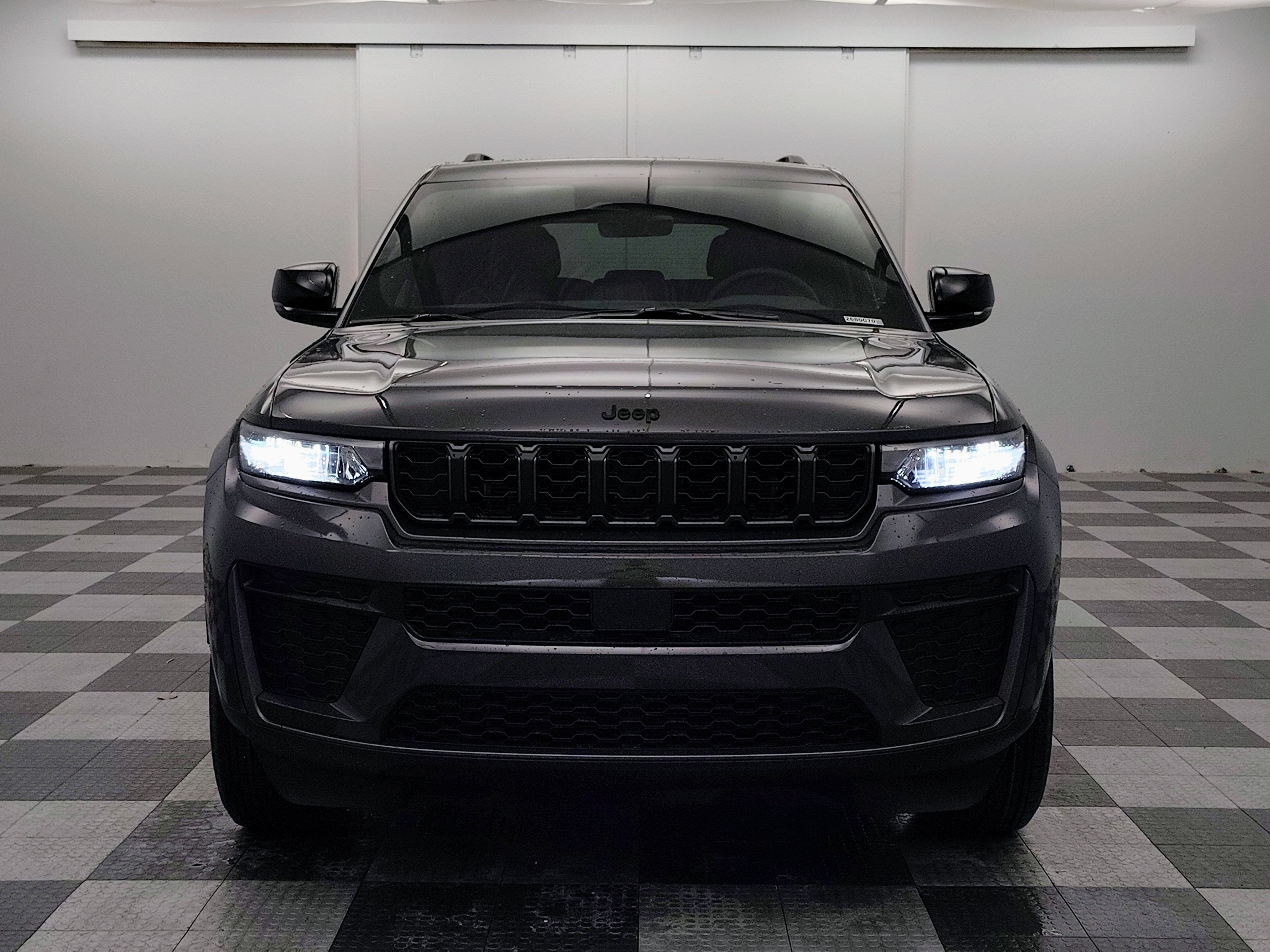 2026 Jeep Grand Cherokee GRAND CHEROKEE LAREDO ALTITUDE 4X4