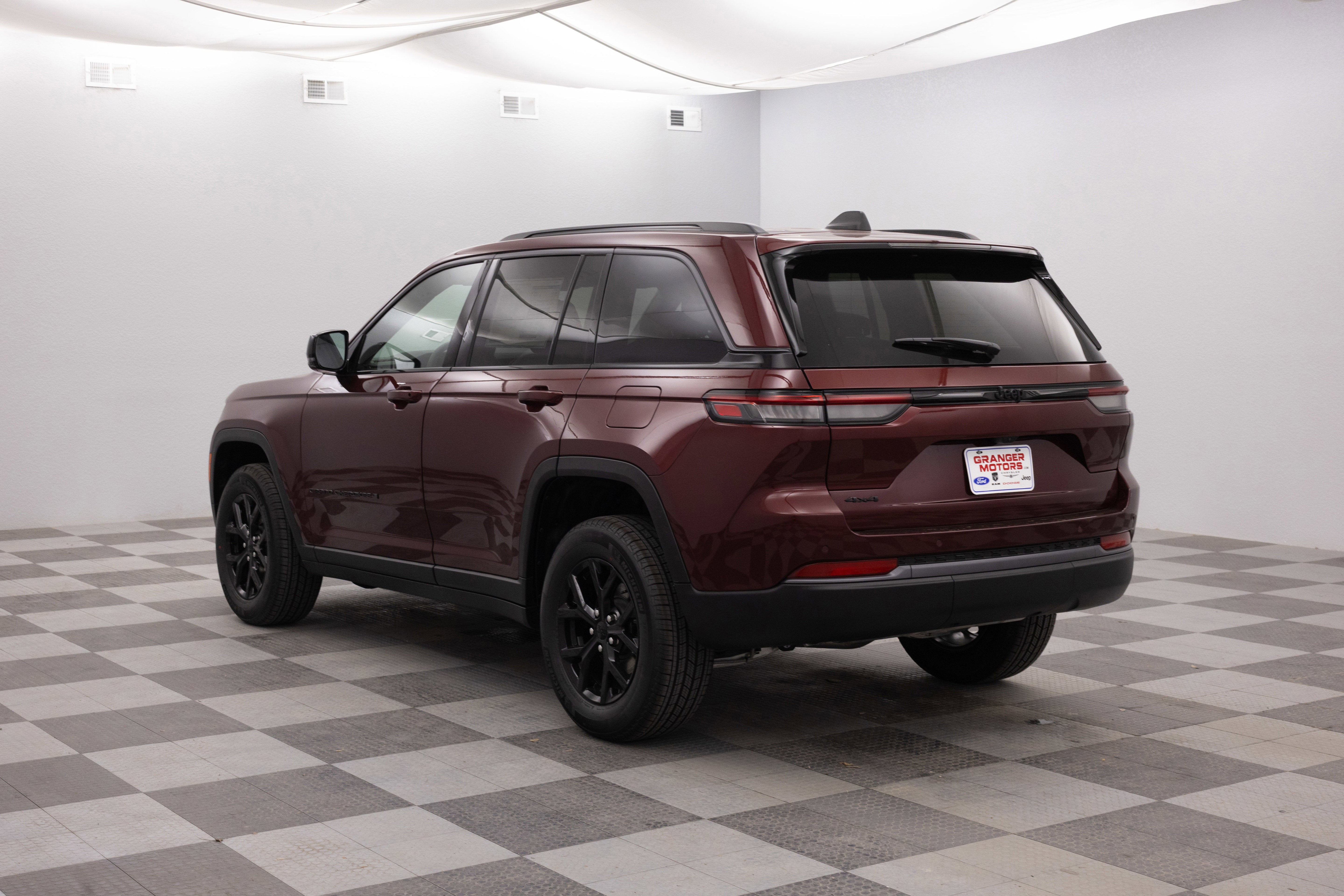 2026 Jeep Grand Cherokee GRAND CHEROKEE LAREDO ALTITUDE 4X4