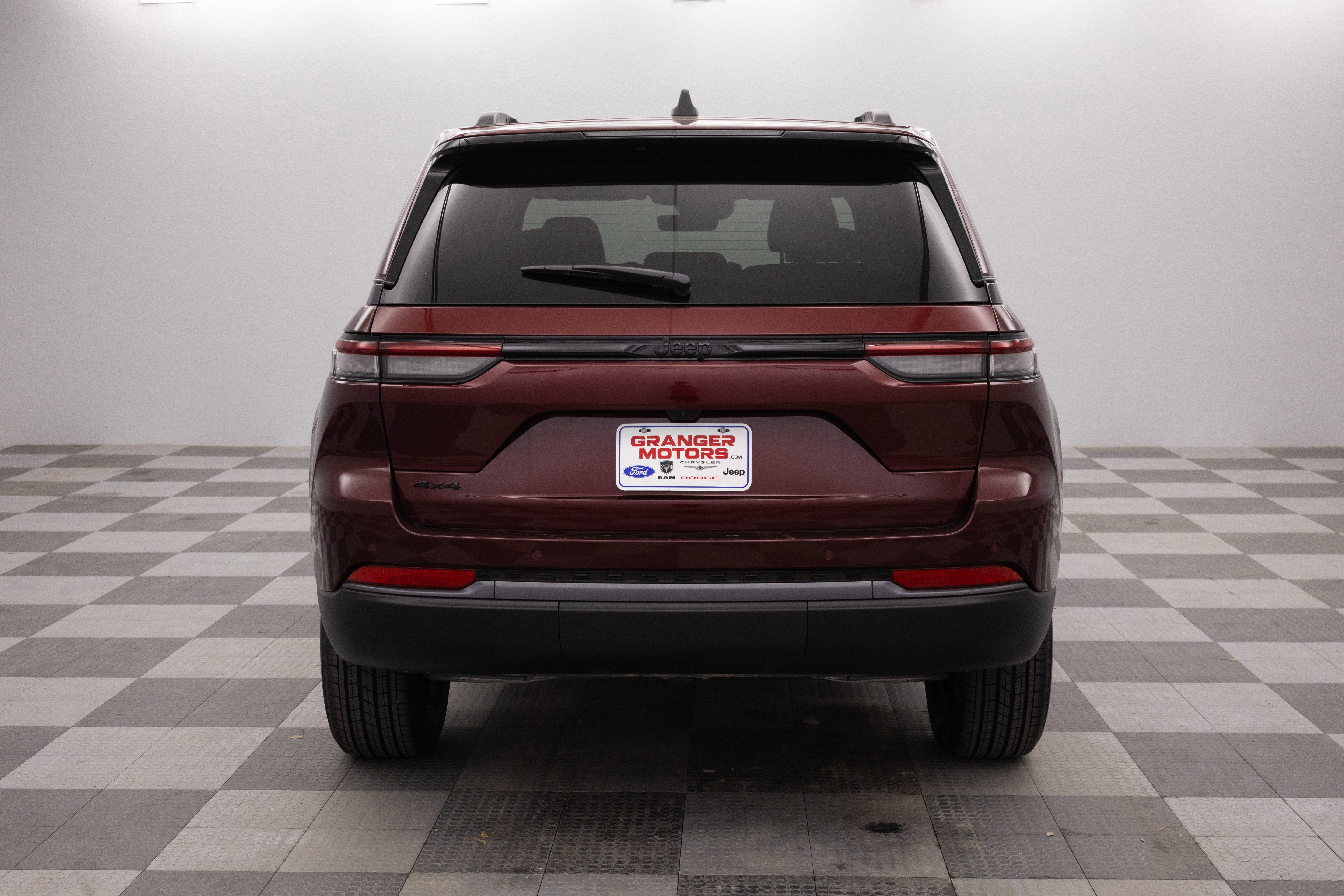 2026 Jeep Grand Cherokee GRAND CHEROKEE LAREDO ALTITUDE 4X4