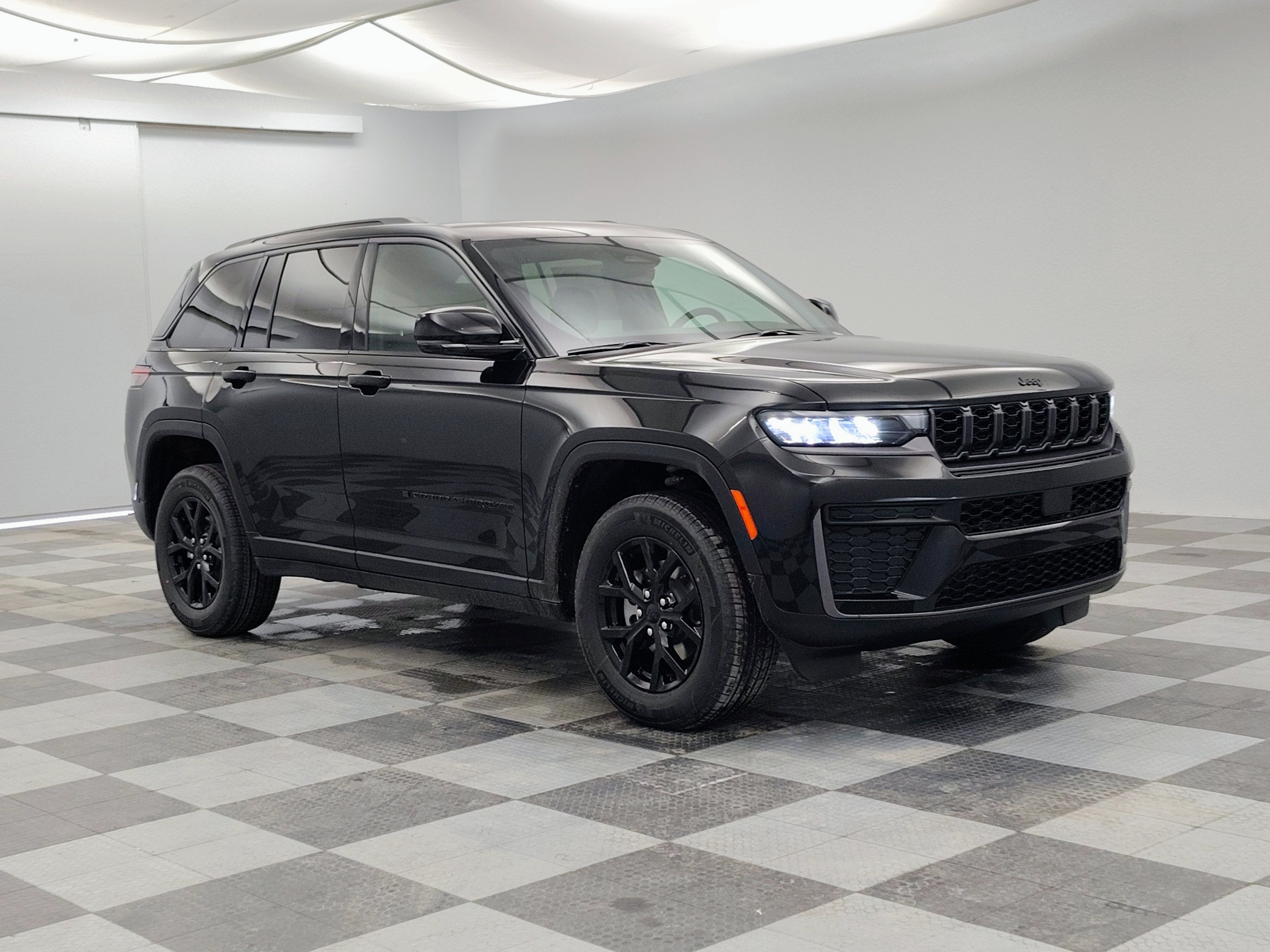 2026 Jeep Grand Cherokee GRAND CHEROKEE LAREDO ALTITUDE 4X4