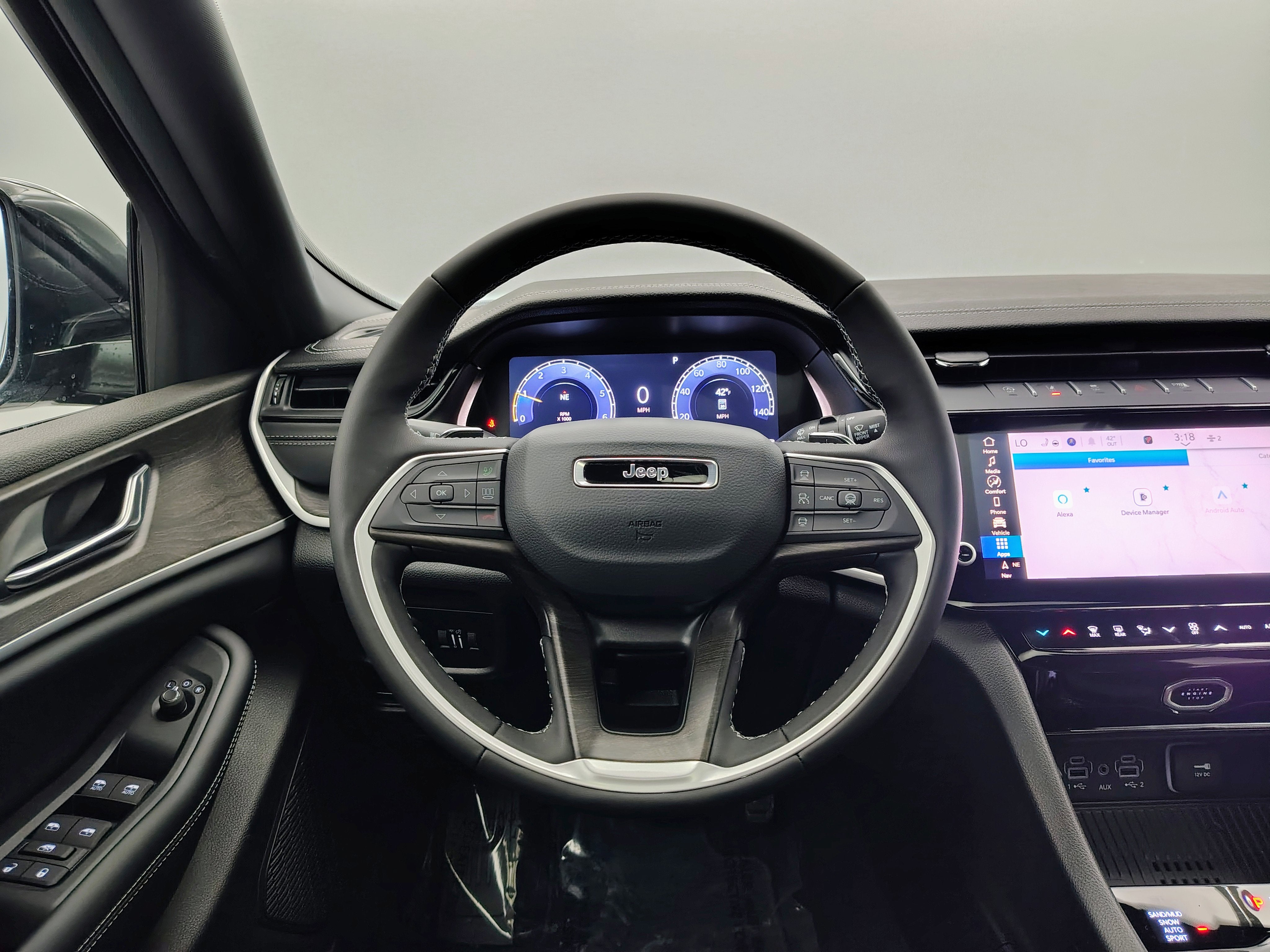 2026 Jeep Grand Cherokee GRAND CHEROKEE LAREDO ALTITUDE 4X4