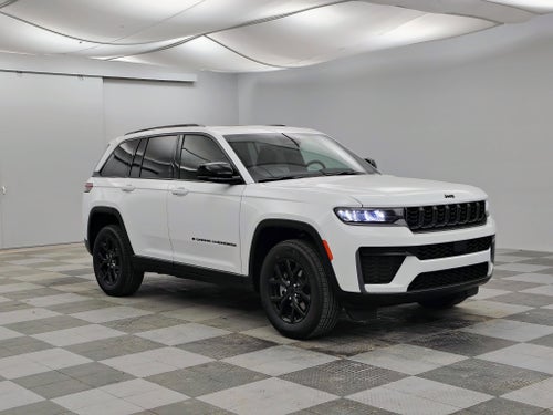 2026 Jeep Grand Cherokee Laredo Altitude