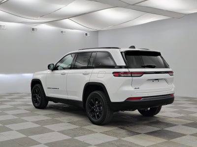 2026 Jeep Grand Cherokee Laredo Altitude
