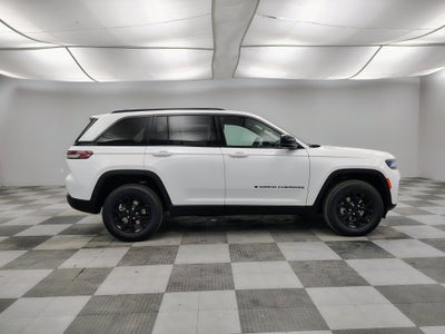 2026 Jeep Grand Cherokee Laredo Altitude