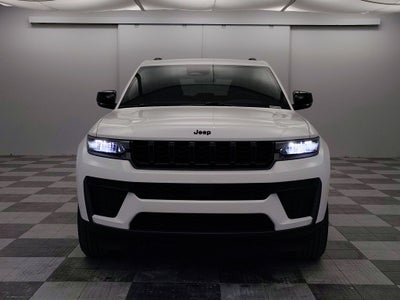 2026 Jeep Grand Cherokee Laredo Altitude