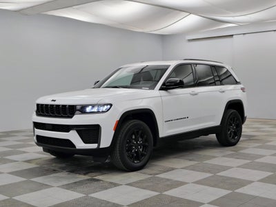 2026 Jeep Grand Cherokee Laredo Altitude