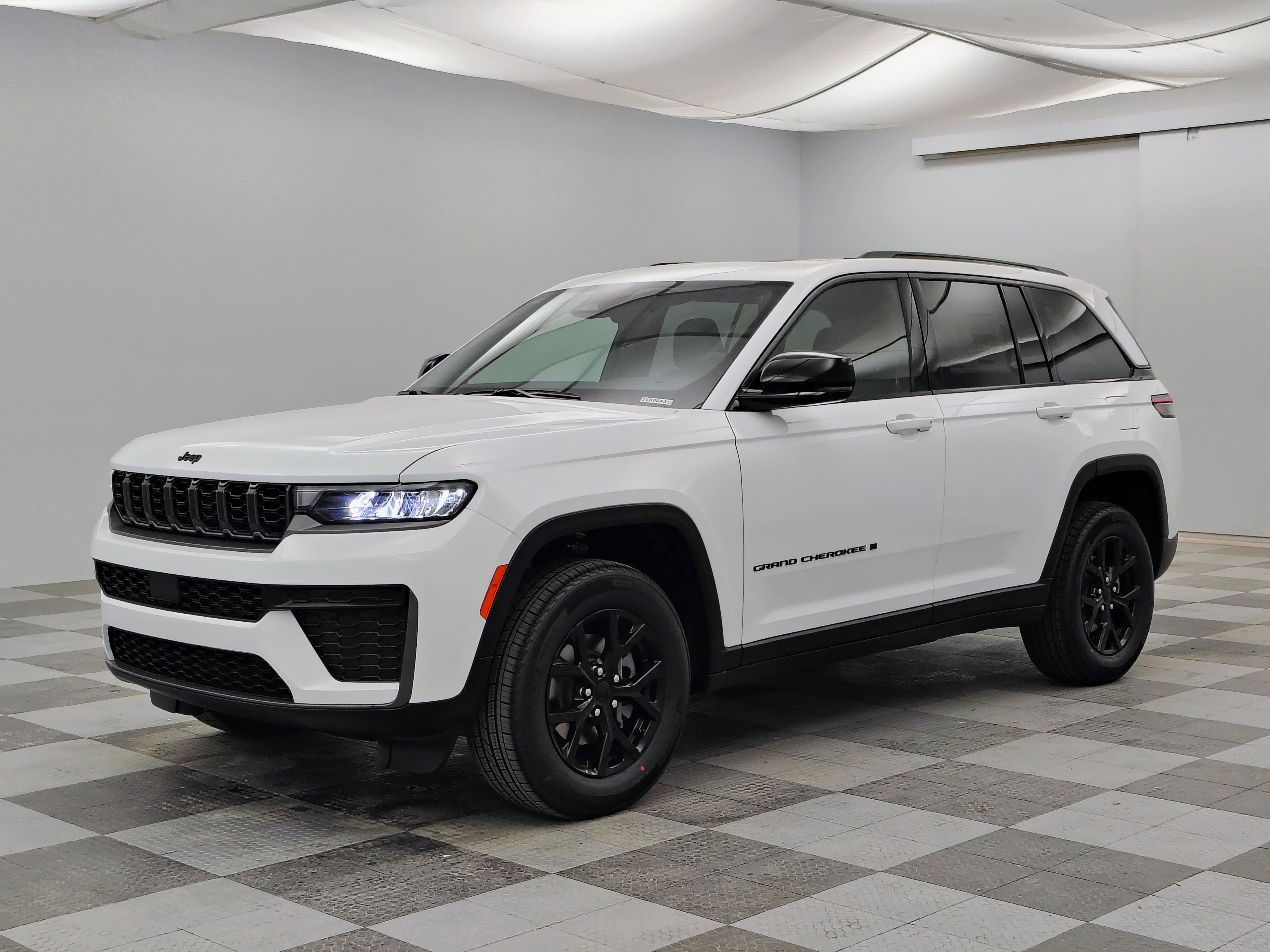 2026 Jeep Grand Cherokee GRAND CHEROKEE LAREDO ALTITUDE 4X4