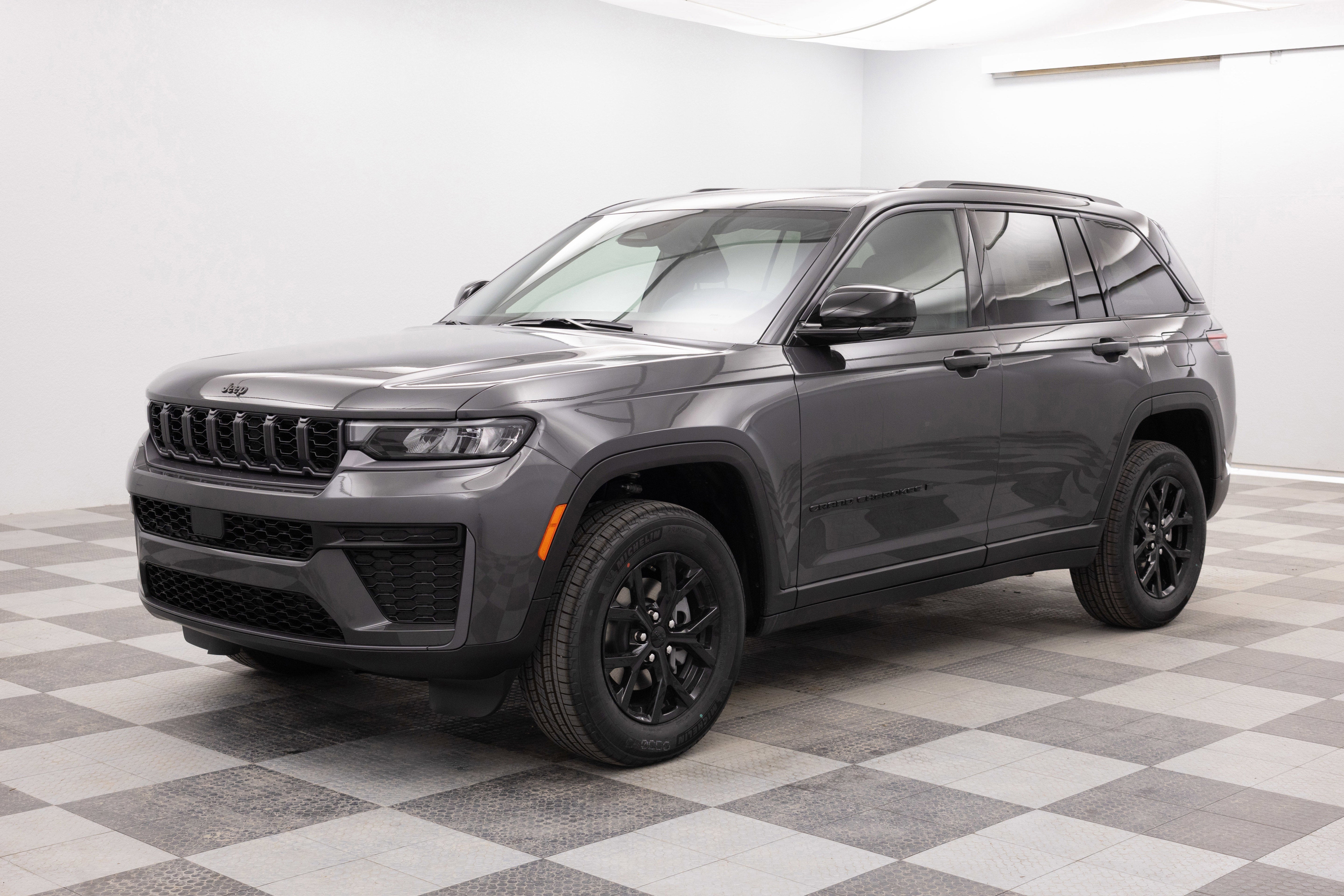 2026 Jeep Grand Cherokee GRAND CHEROKEE LAREDO ALTITUDE 4X4