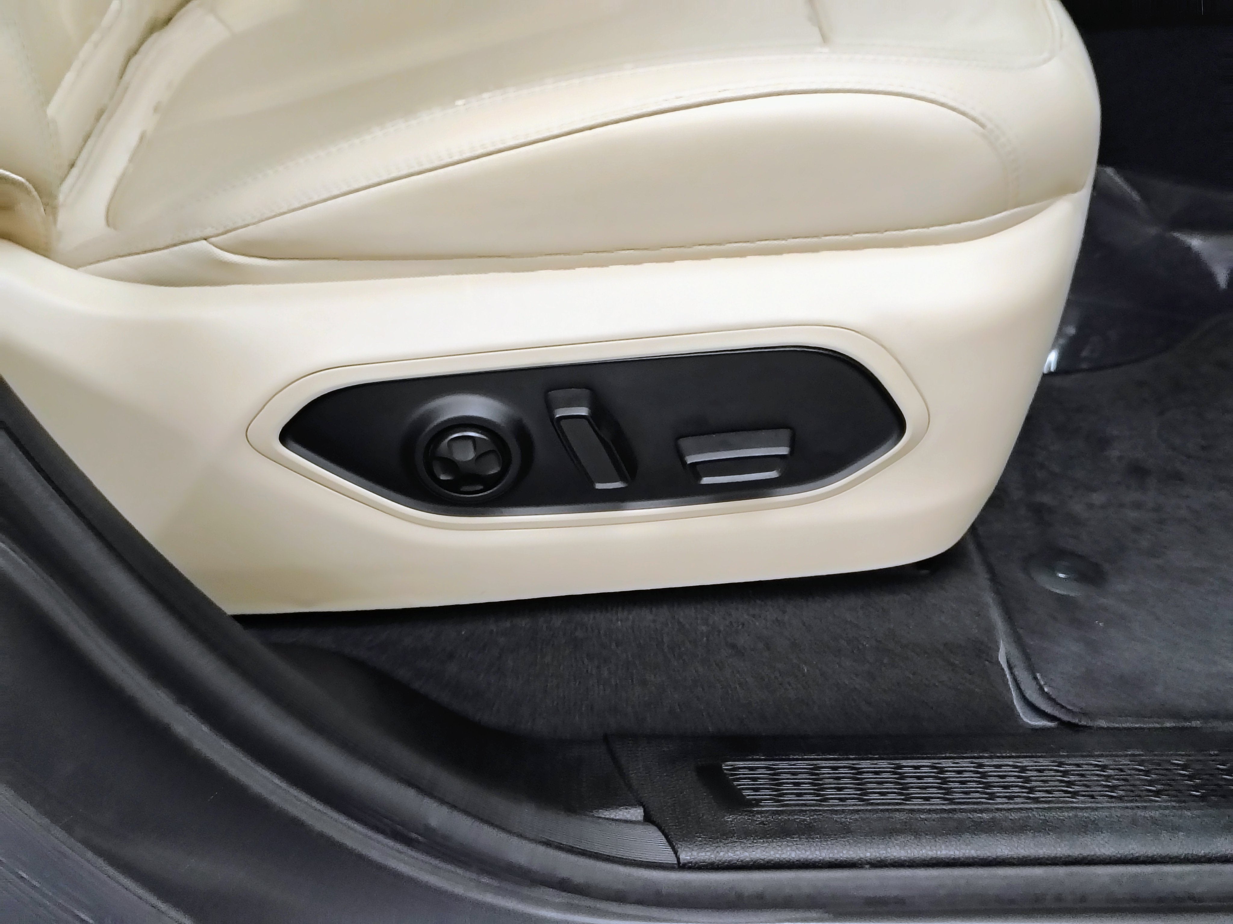 2022 Jeep Grand Cherokee Limited 4x4