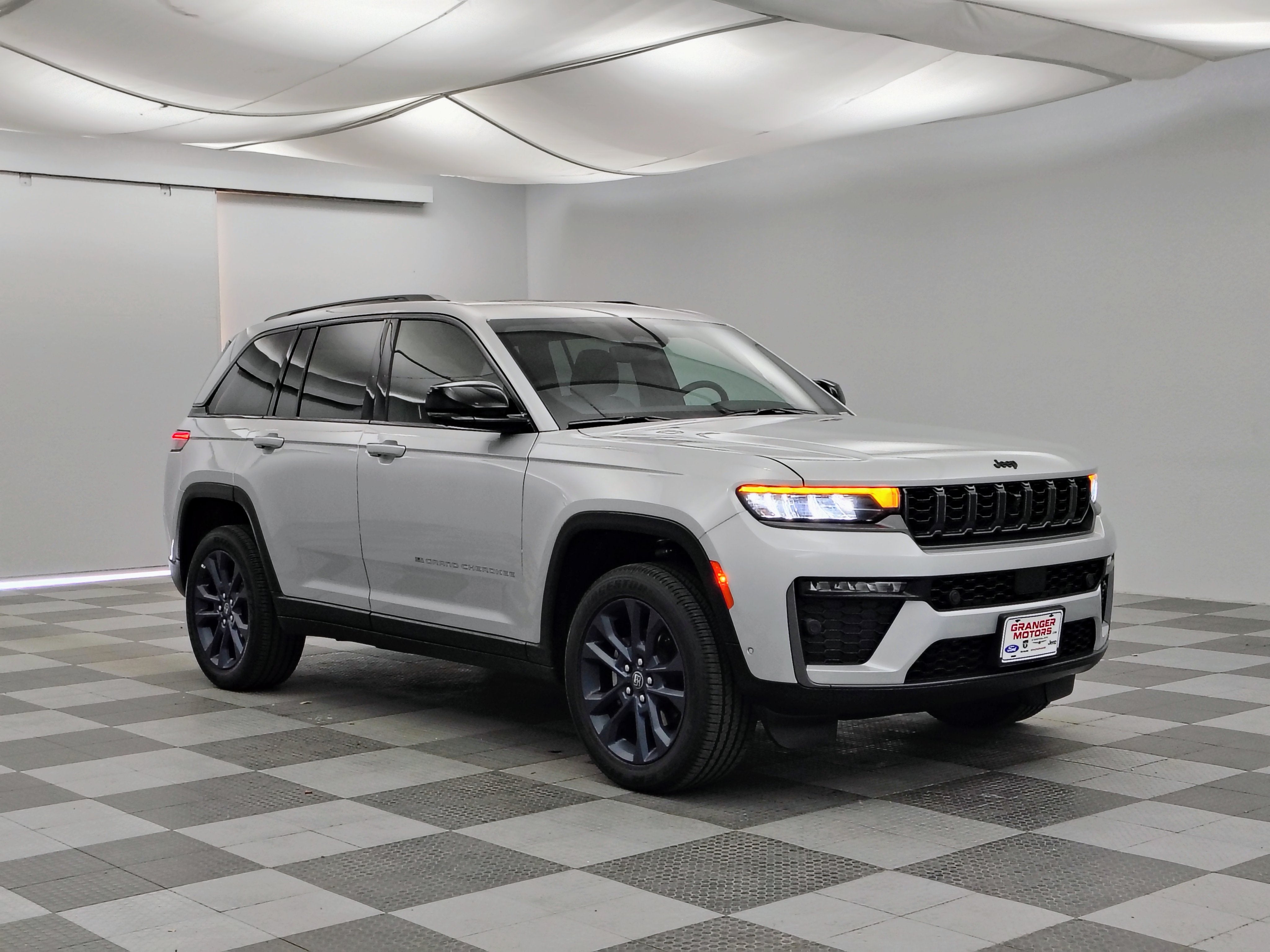 2026 Jeep Grand Cherokee 85th Anniversary Edition