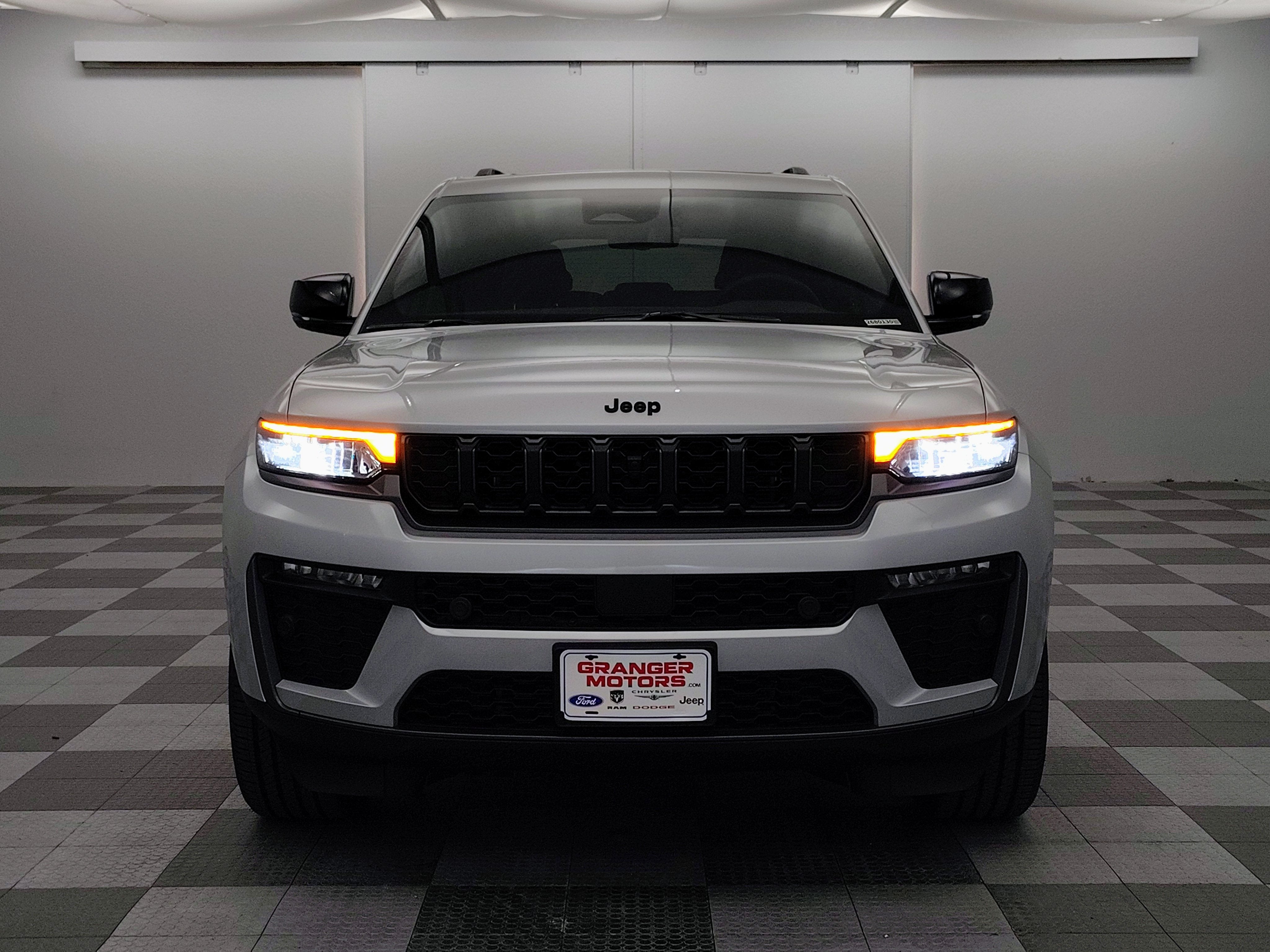 2026 Jeep Grand Cherokee 85th Anniversary Edition