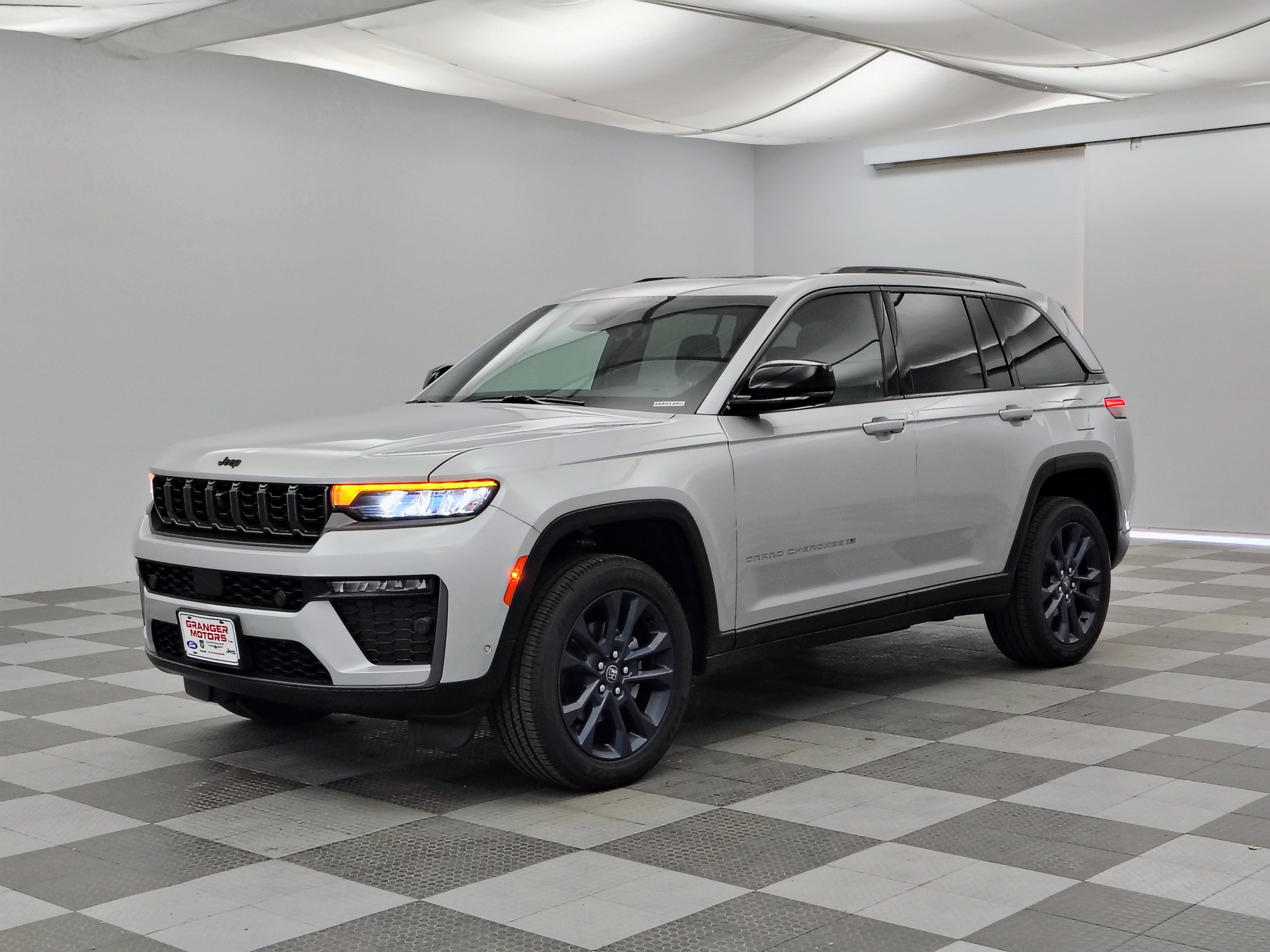 2026 Jeep Grand Cherokee 85th Anniversary Edition