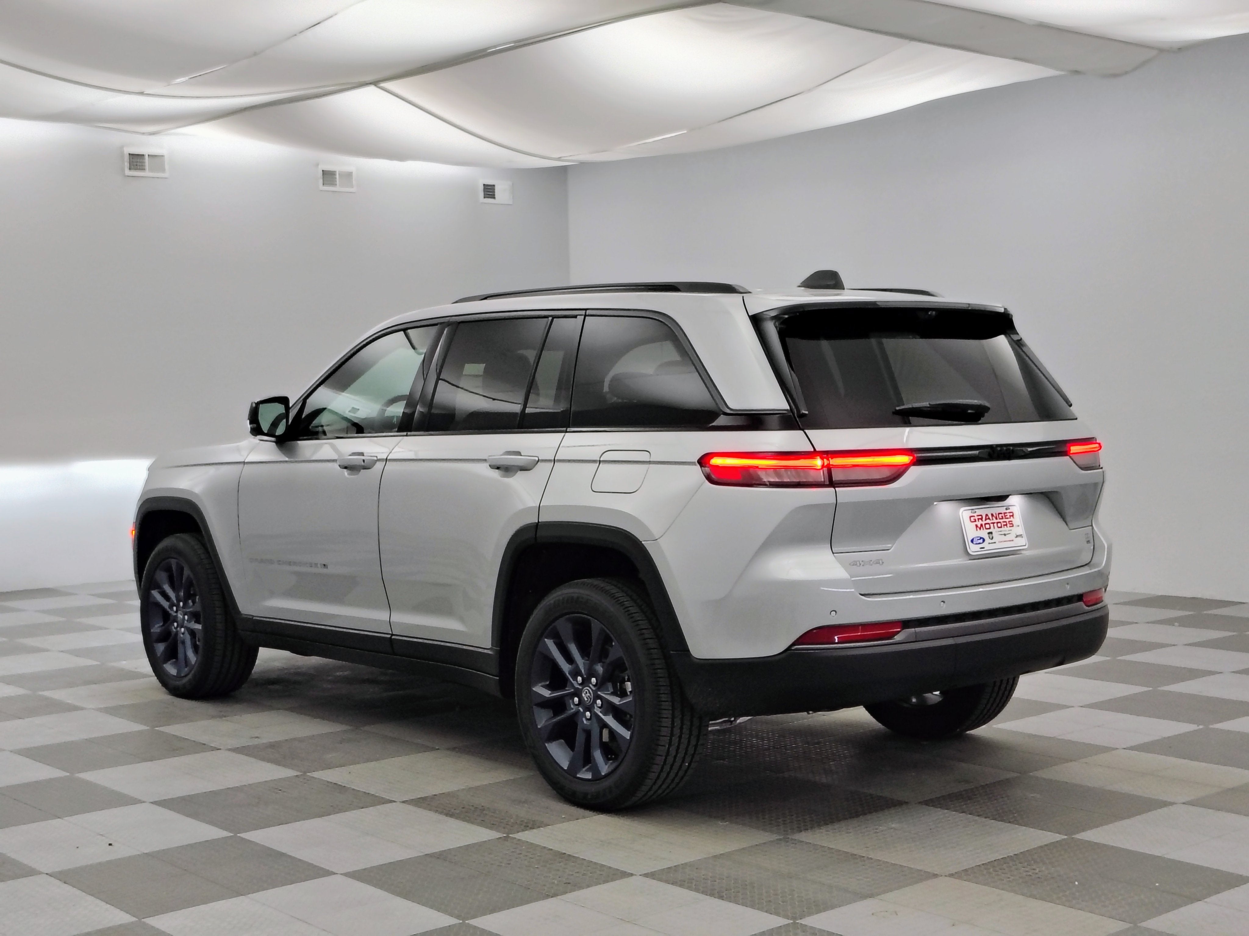 2026 Jeep Grand Cherokee 85th Anniversary Edition