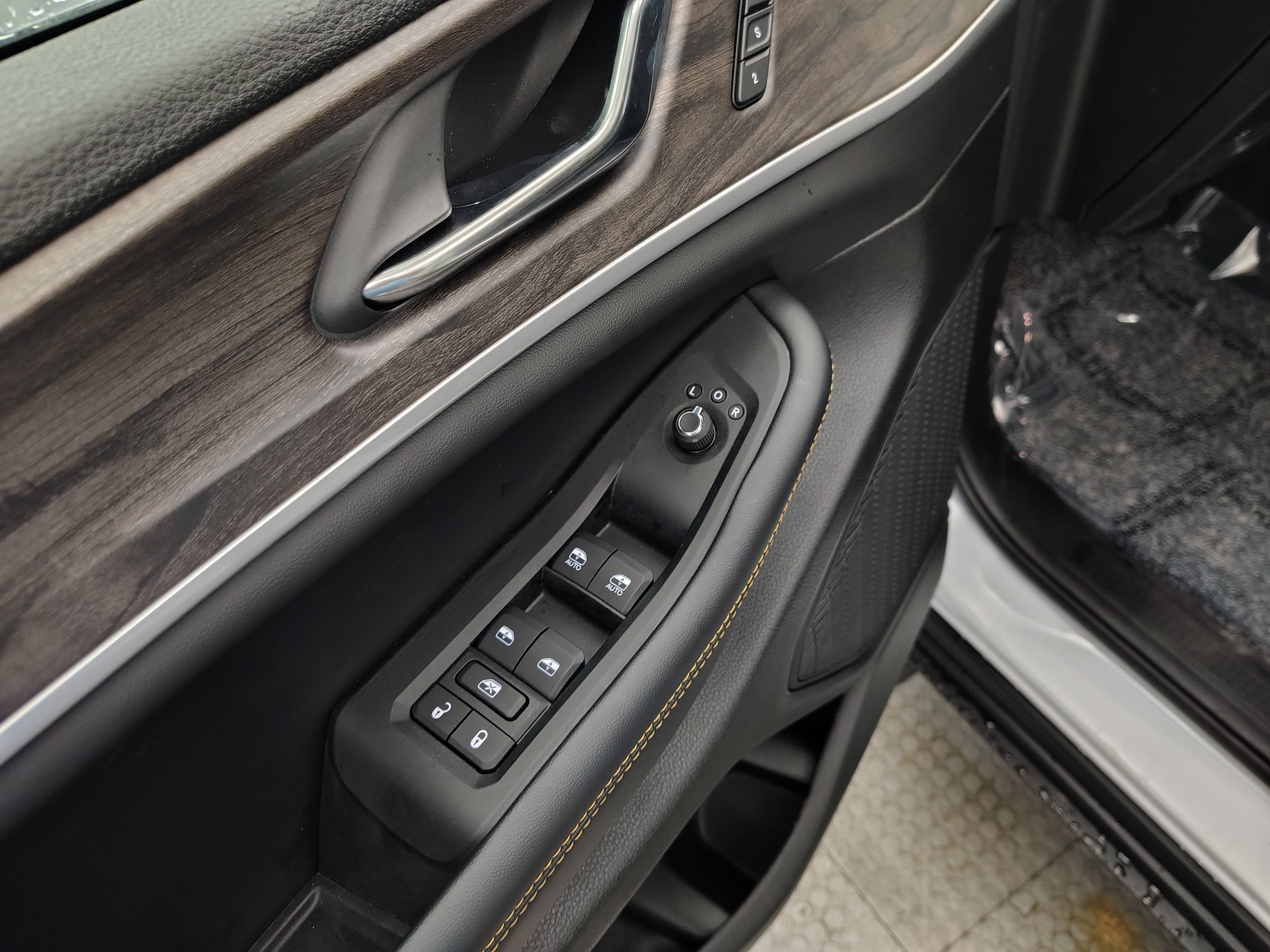 2026 Jeep Grand Cherokee 85th Anniversary Edition