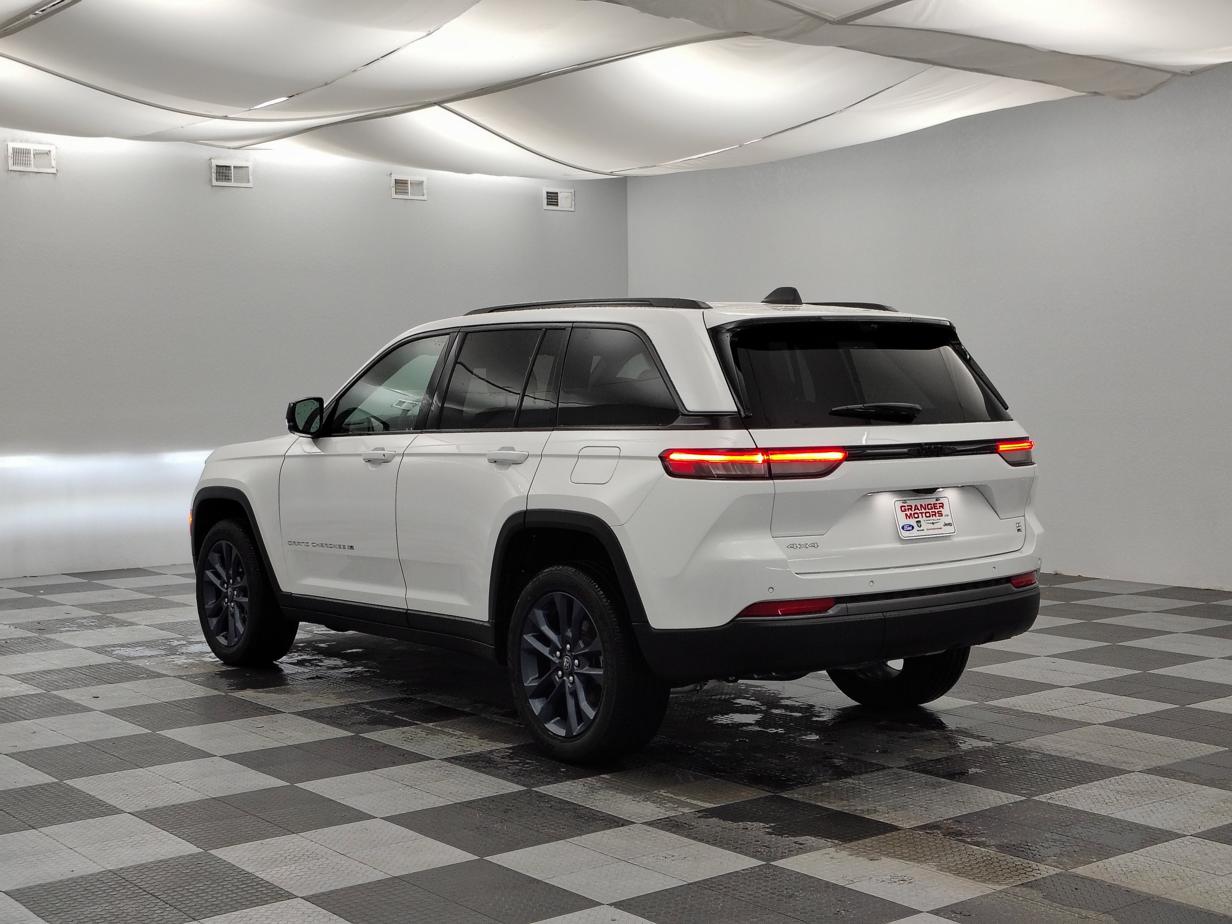 2026 Jeep Grand Cherokee 85th Anniversary Edition
