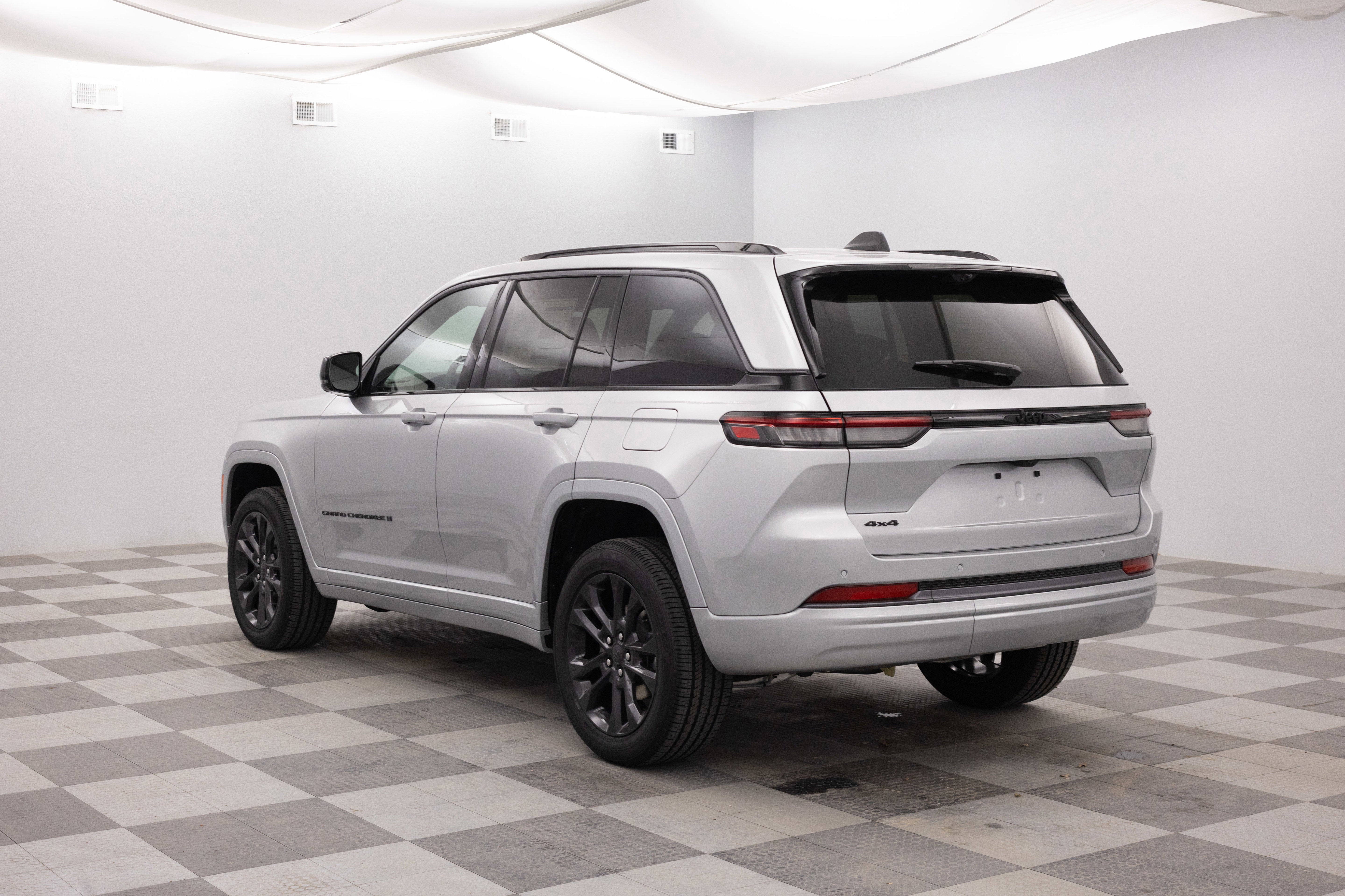 2026 Jeep Grand Cherokee GRAND CHEROKEE LIMITED RESERVE 4X4