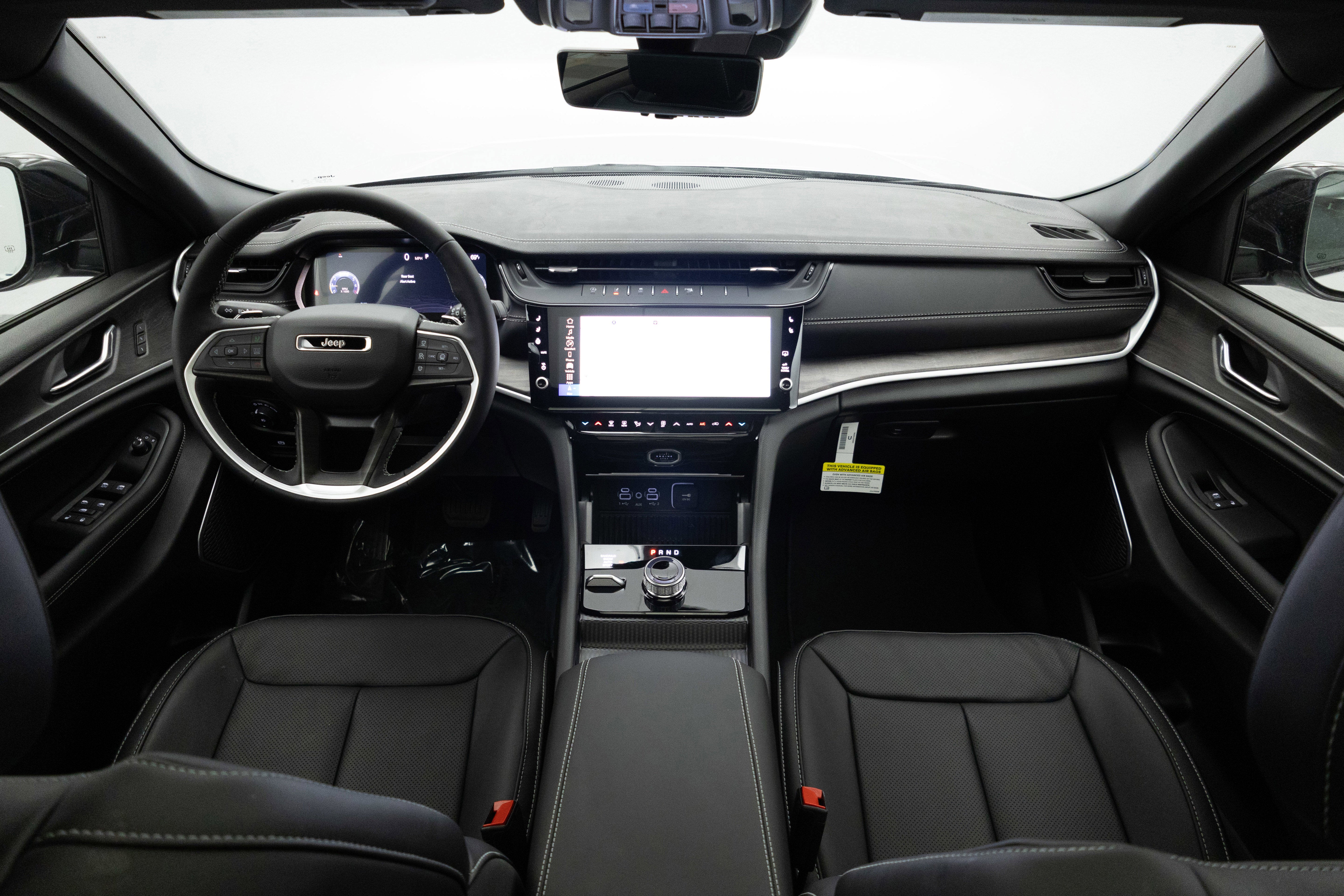 2026 Jeep Grand Cherokee GRAND CHEROKEE LIMITED RESERVE 4X4