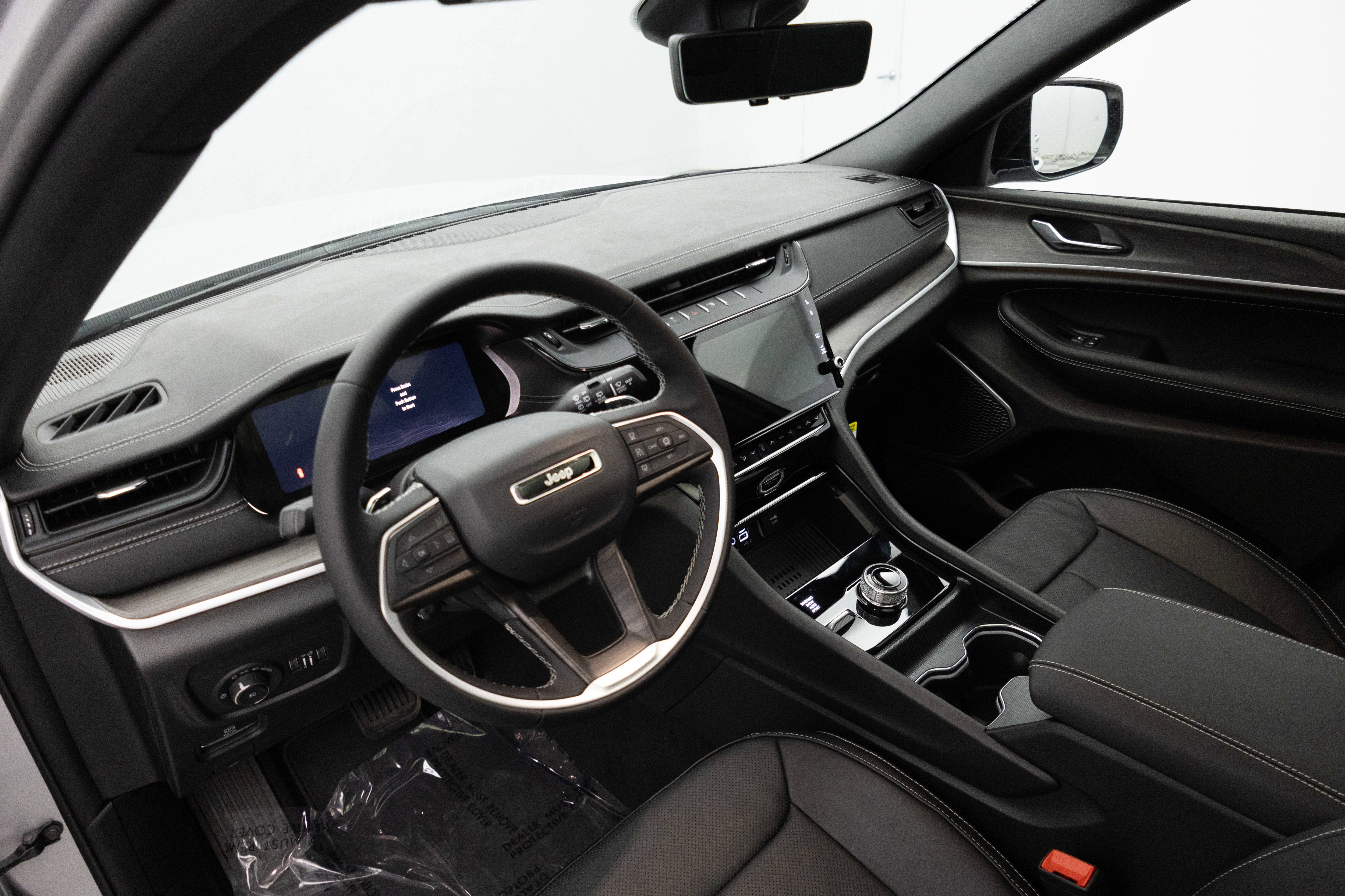 2026 Jeep Grand Cherokee GRAND CHEROKEE LIMITED RESERVE 4X4