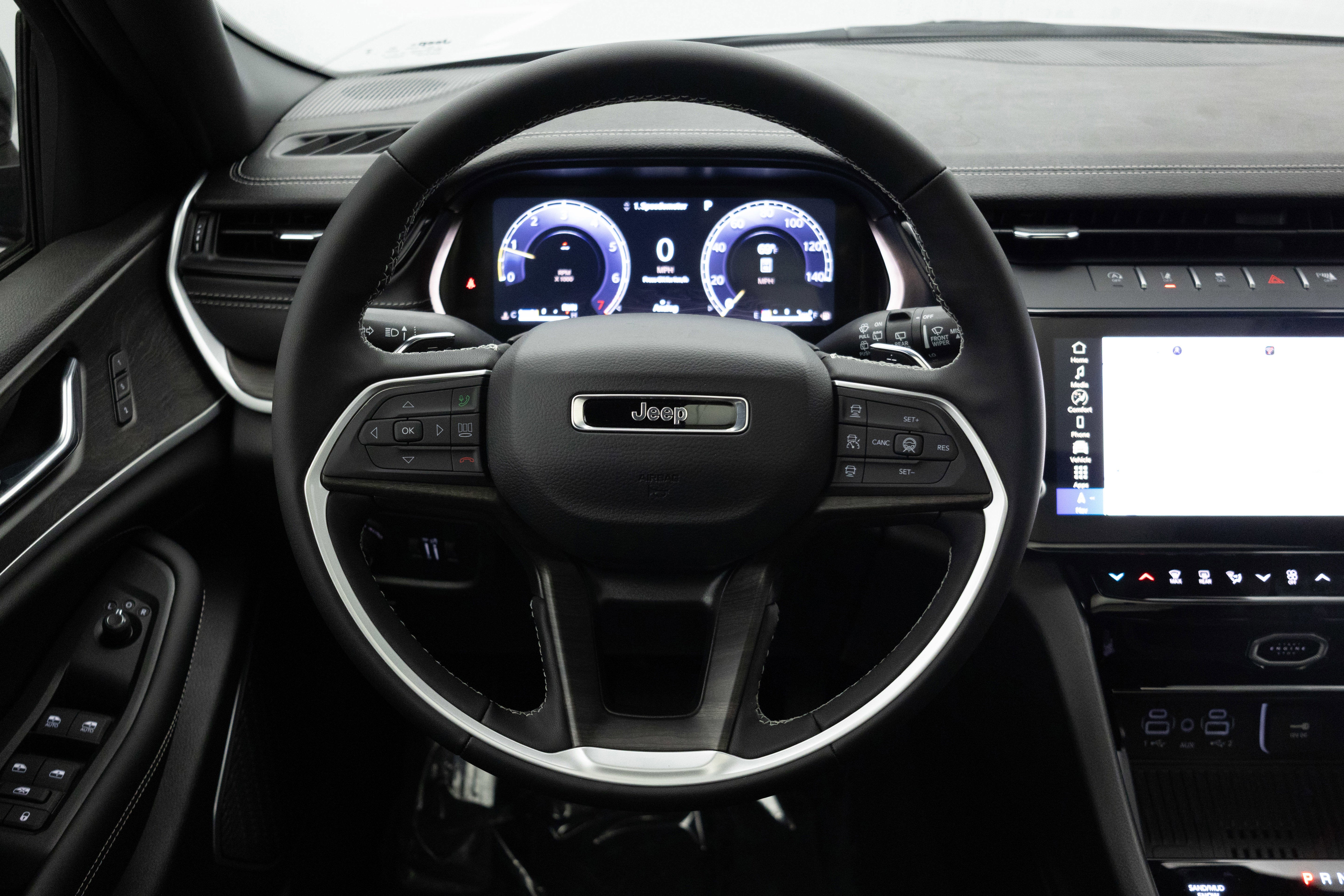 2026 Jeep Grand Cherokee GRAND CHEROKEE LIMITED RESERVE 4X4