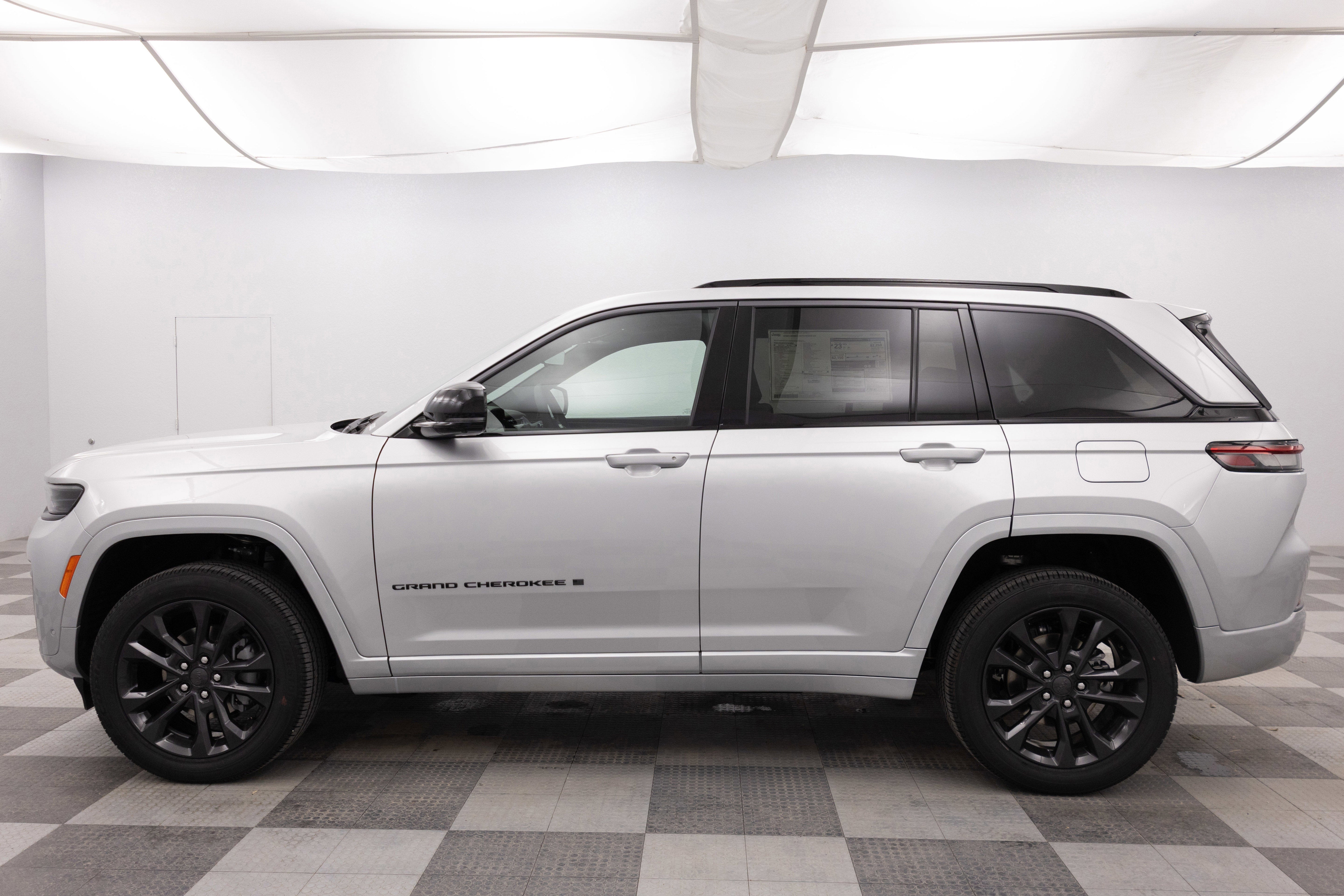 2026 Jeep Grand Cherokee GRAND CHEROKEE LIMITED RESERVE 4X4