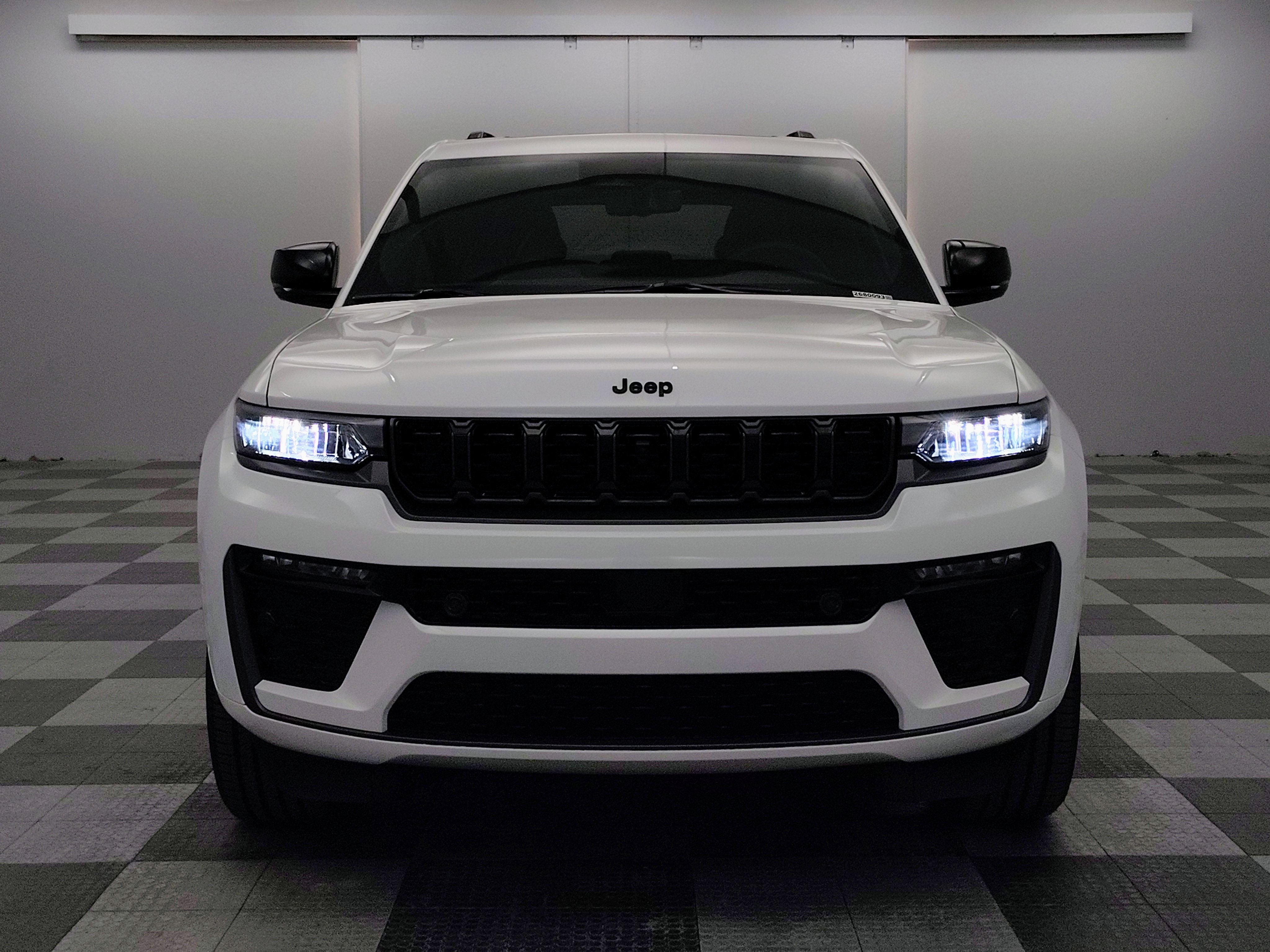 2026 Jeep Grand Cherokee GRAND CHEROKEE LIMITED RESERVE 4X4