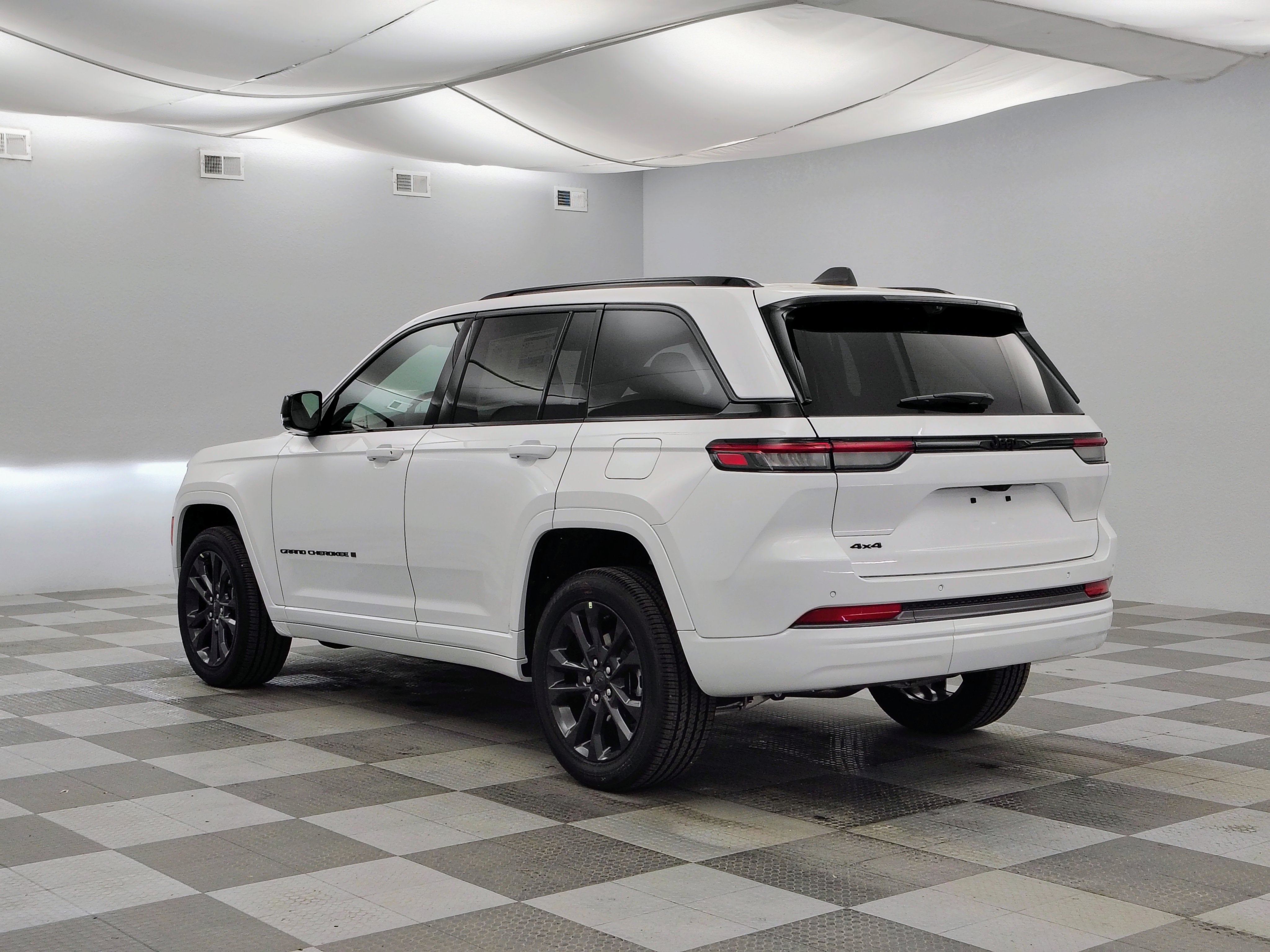 2026 Jeep Grand Cherokee GRAND CHEROKEE LIMITED RESERVE 4X4