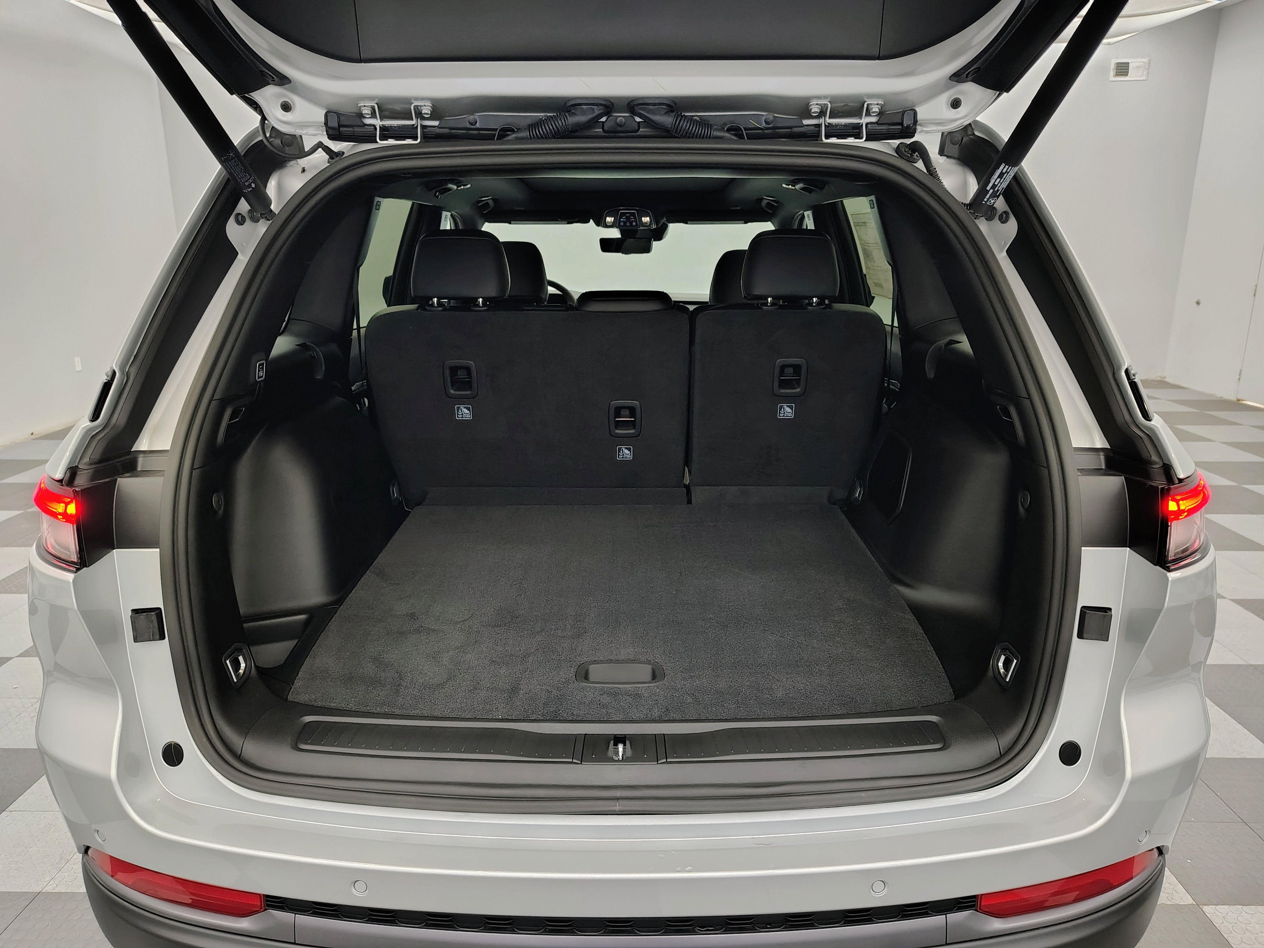 2026 Jeep Grand Cherokee 85th Anniversary Edition