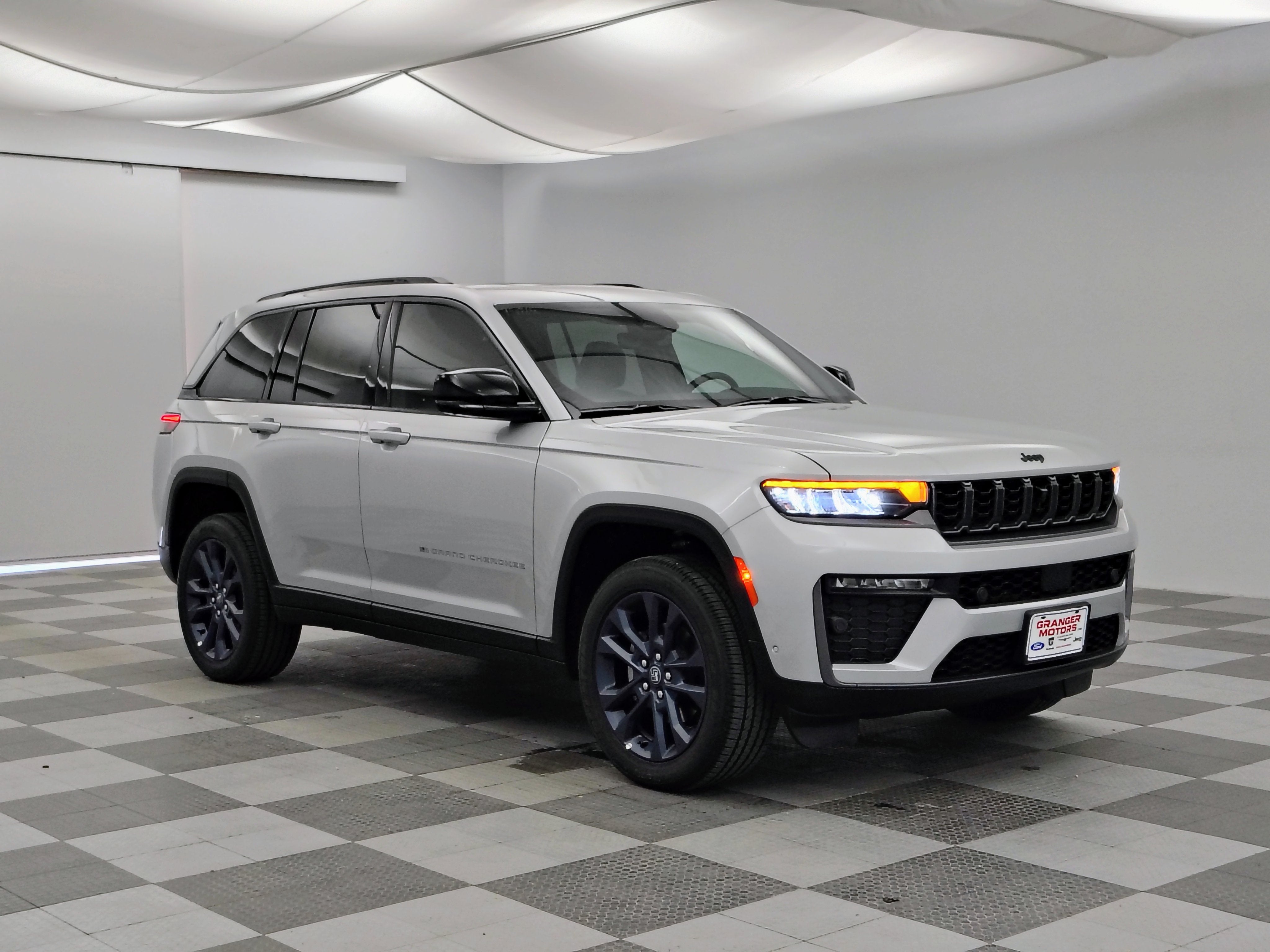 2026 Jeep Grand Cherokee 85th Anniversary Edition