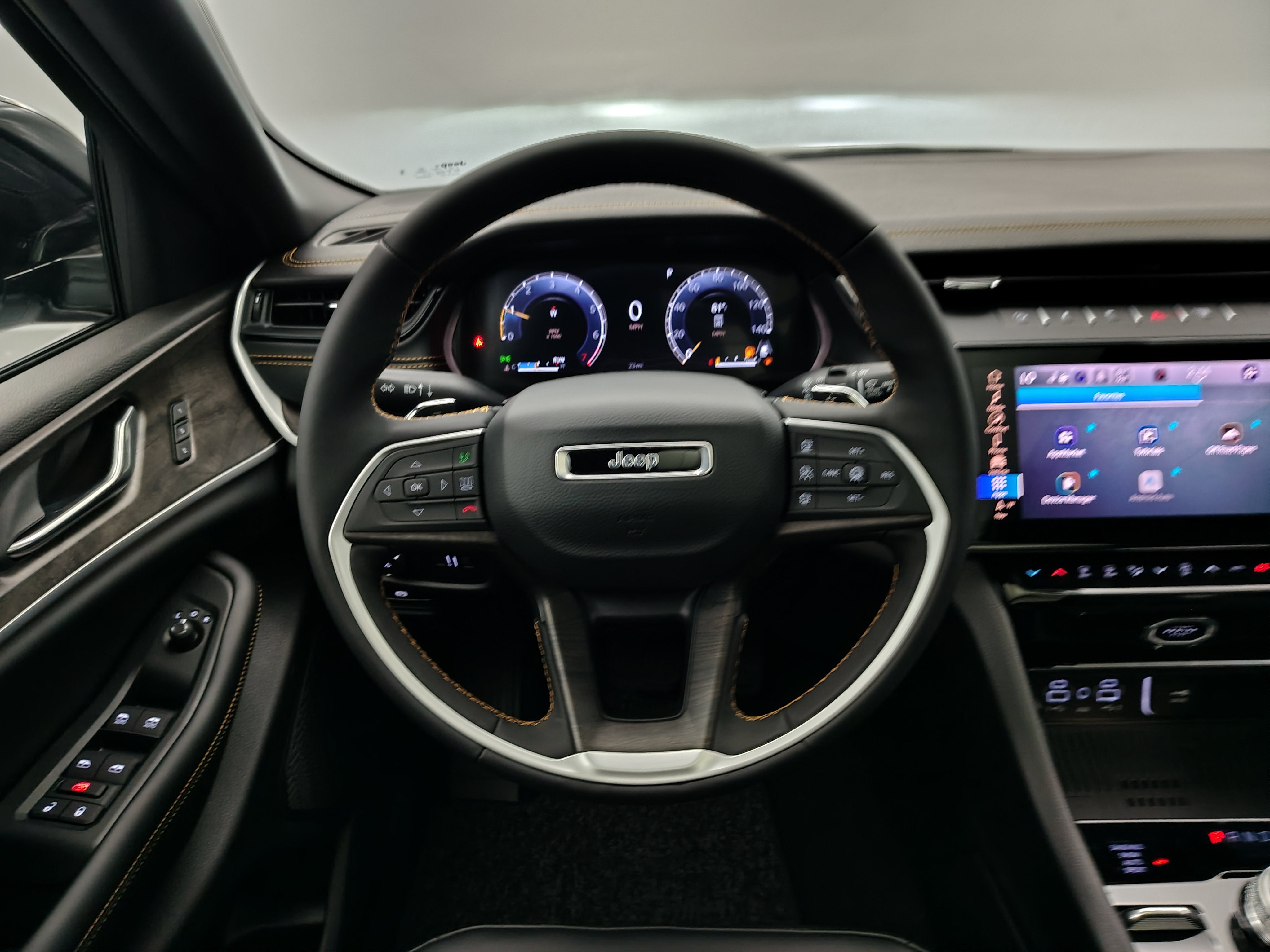 2026 Jeep Grand Cherokee 85th Anniversary Edition