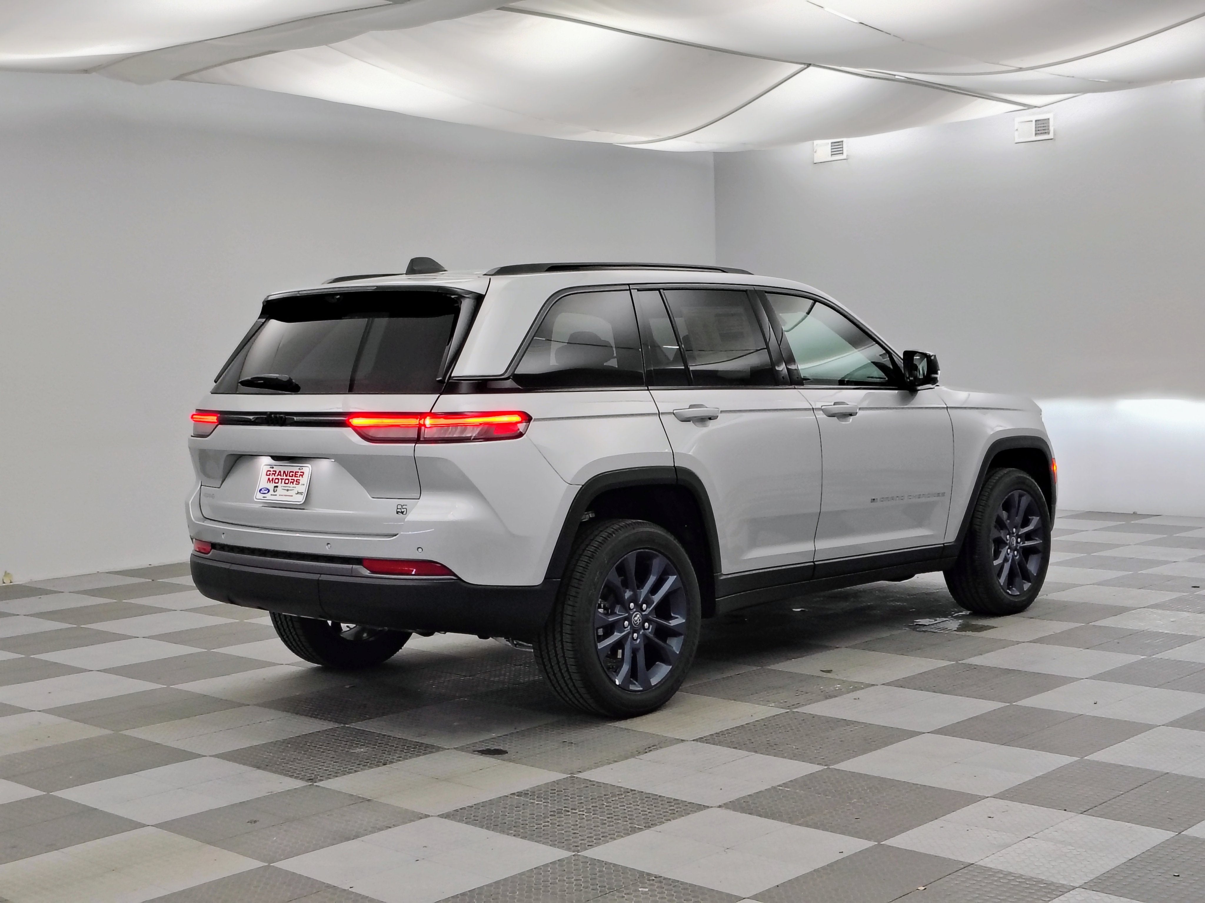 2026 Jeep Grand Cherokee 85th Anniversary Edition