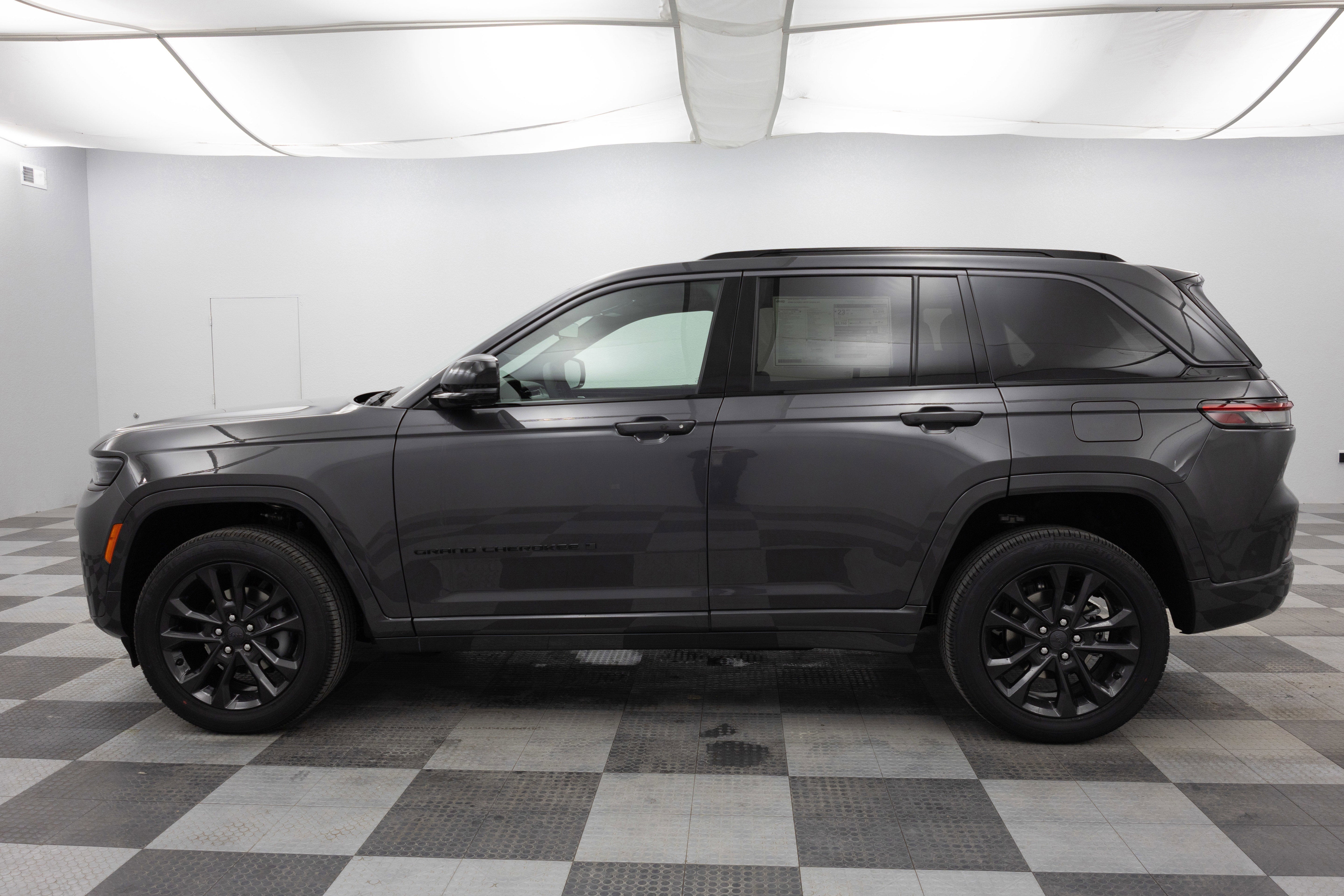 2026 Jeep Grand Cherokee GRAND CHEROKEE LIMITED RESERVE 4X4