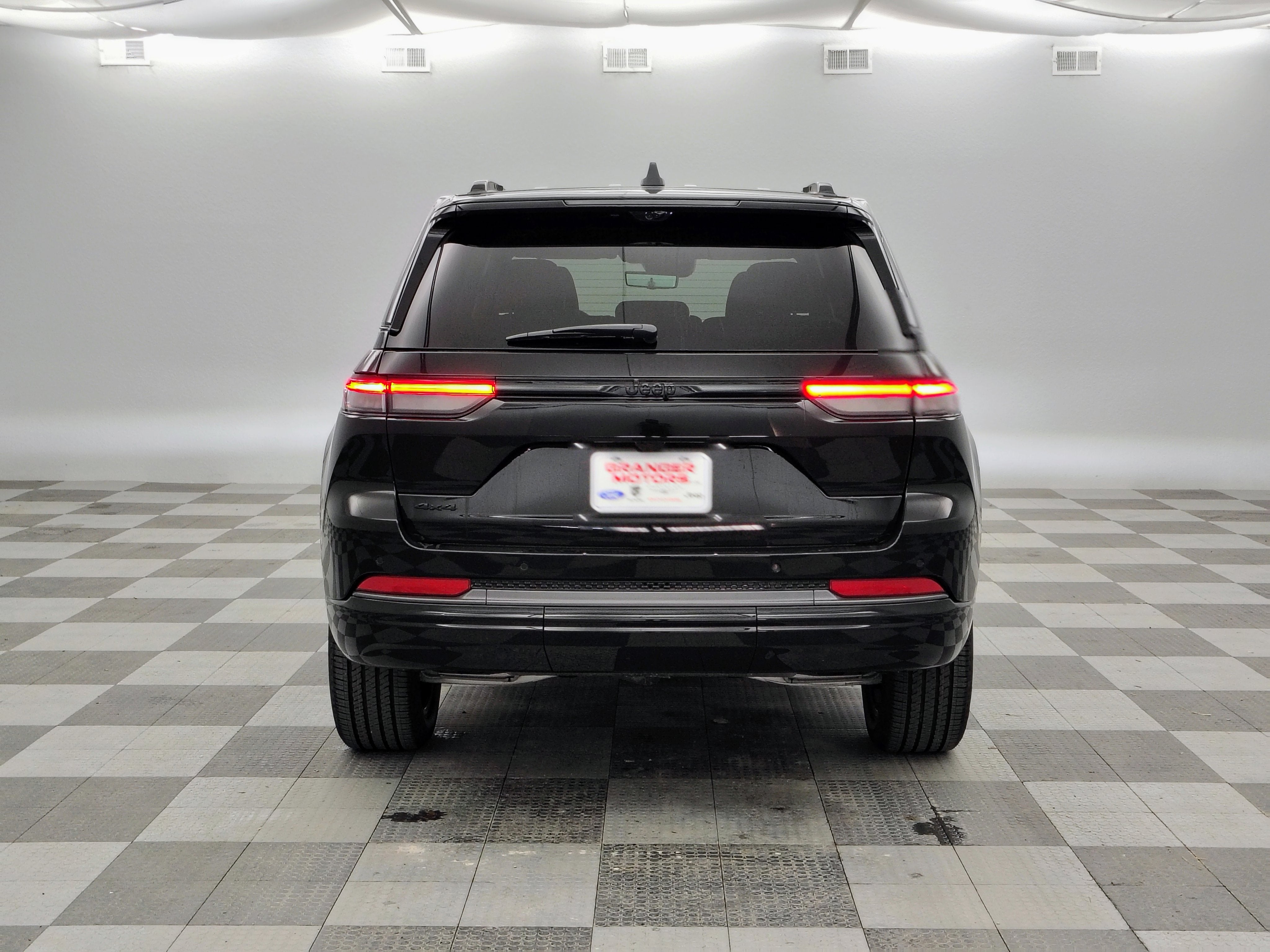 2026 Jeep Grand Cherokee Limited Reserve