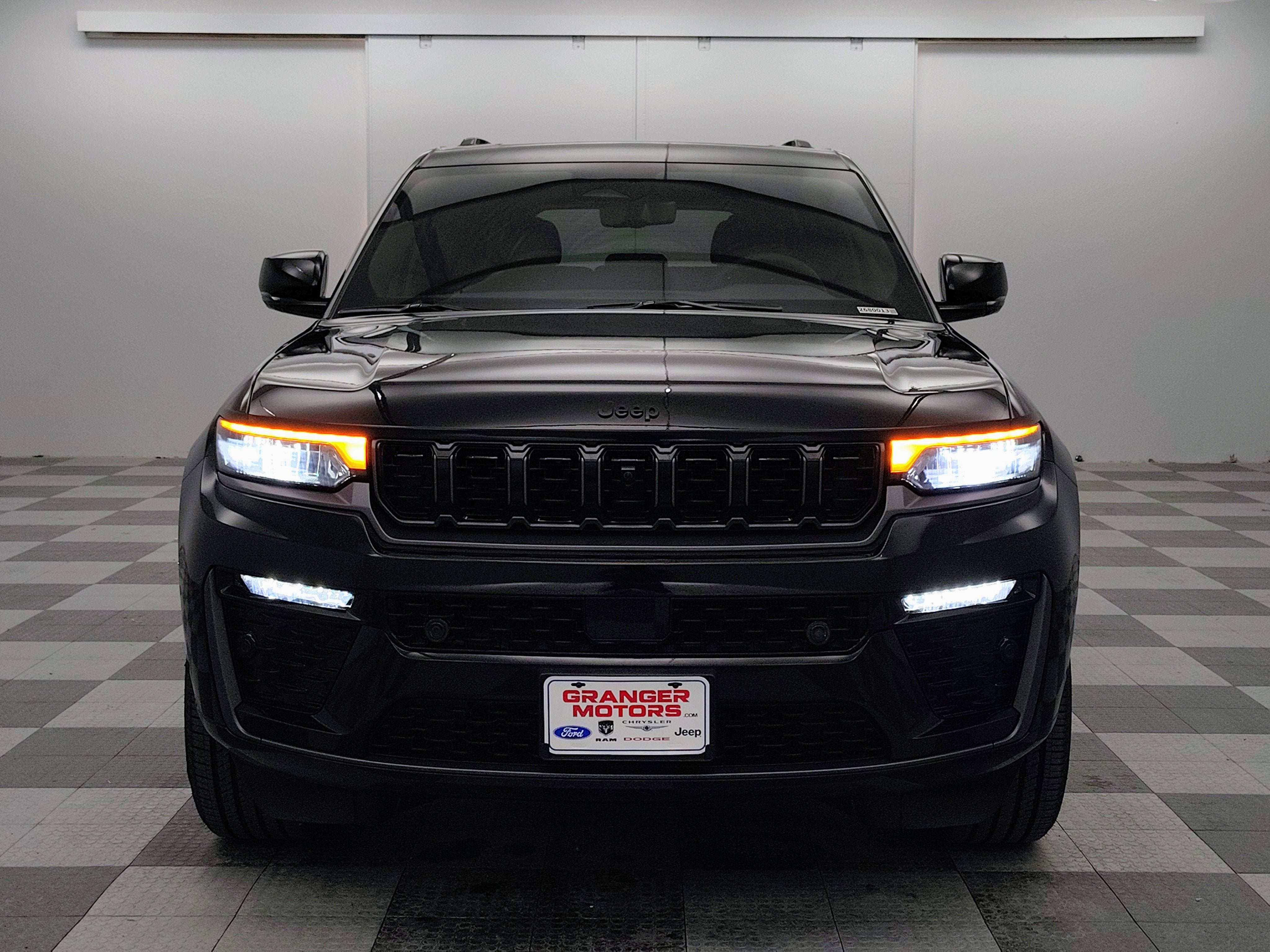 2026 Jeep Grand Cherokee Limited Reserve