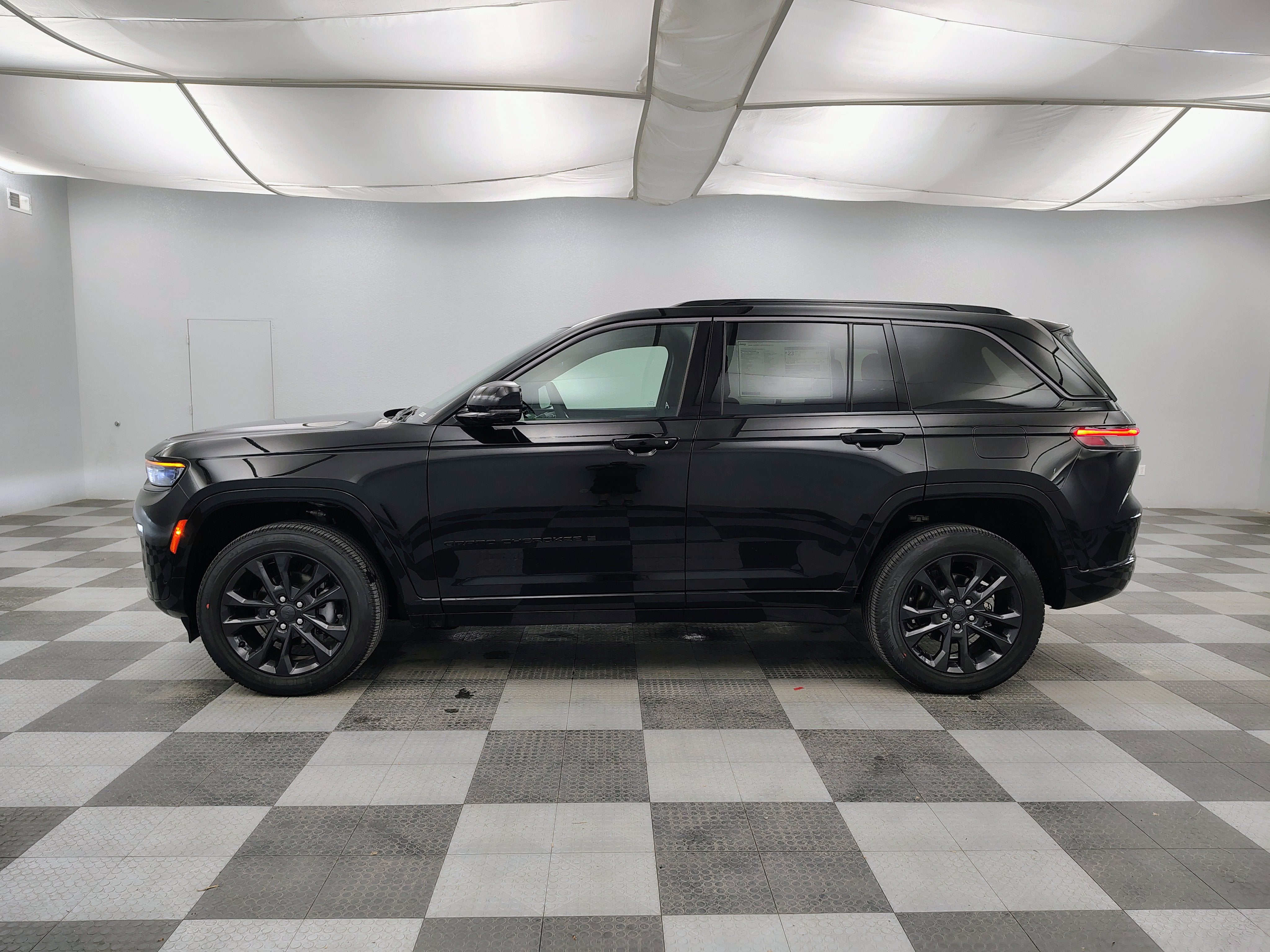 2026 Jeep Grand Cherokee Limited Reserve
