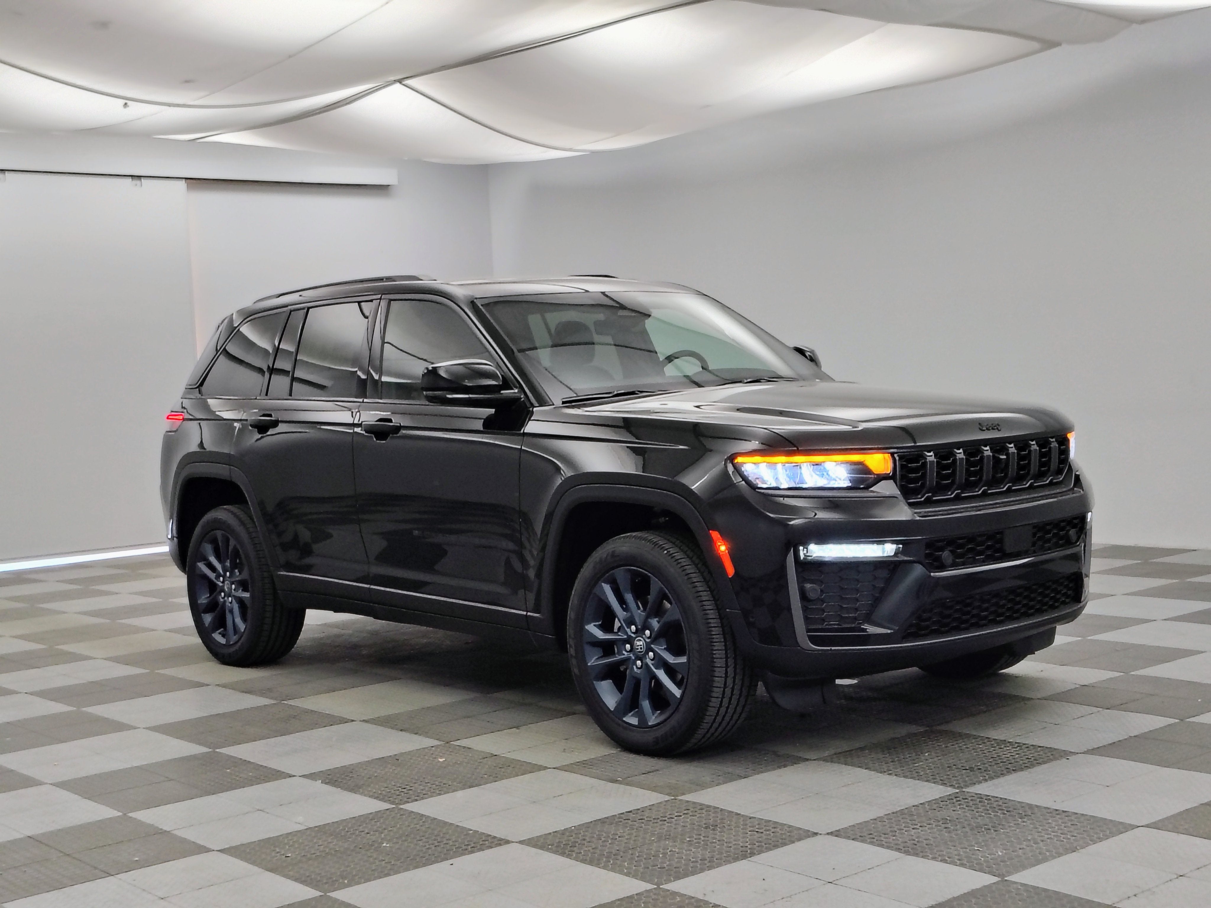 2026 Jeep Grand Cherokee GRAND CHEROKEE 85TH ANNIVERSARY EDITION 4X4