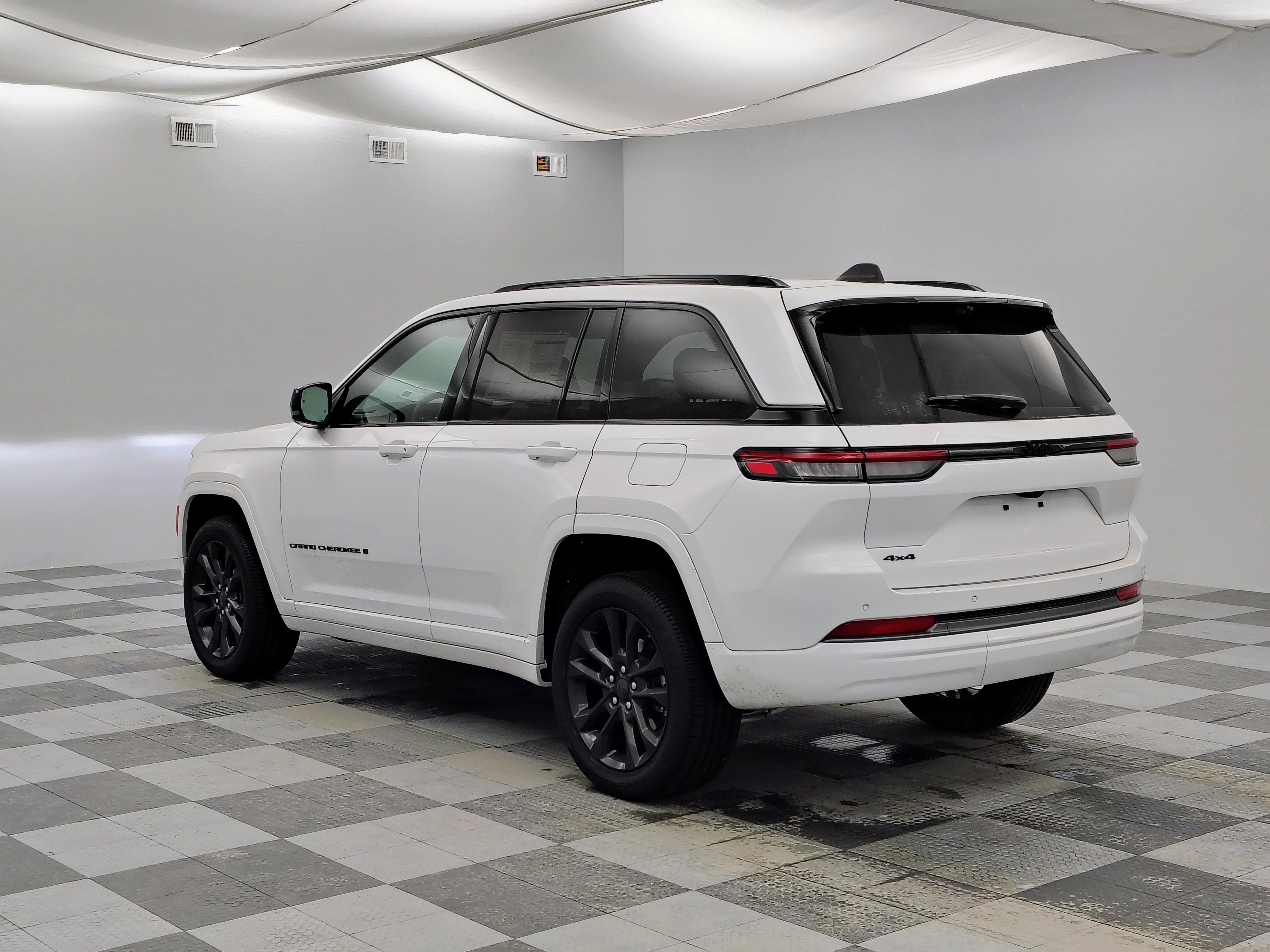 2026 Jeep Grand Cherokee GRAND CHEROKEE LIMITED RESERVE 4X4