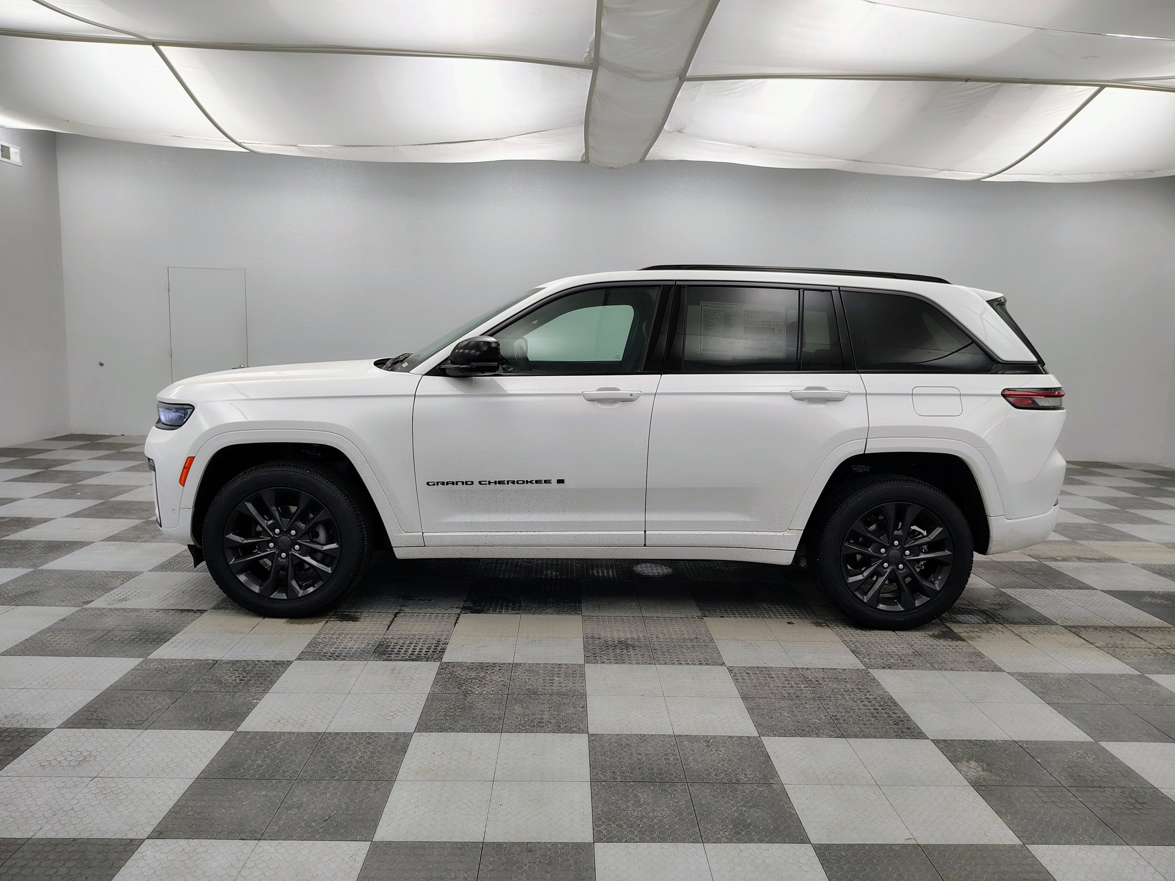 2026 Jeep Grand Cherokee GRAND CHEROKEE LIMITED RESERVE 4X4