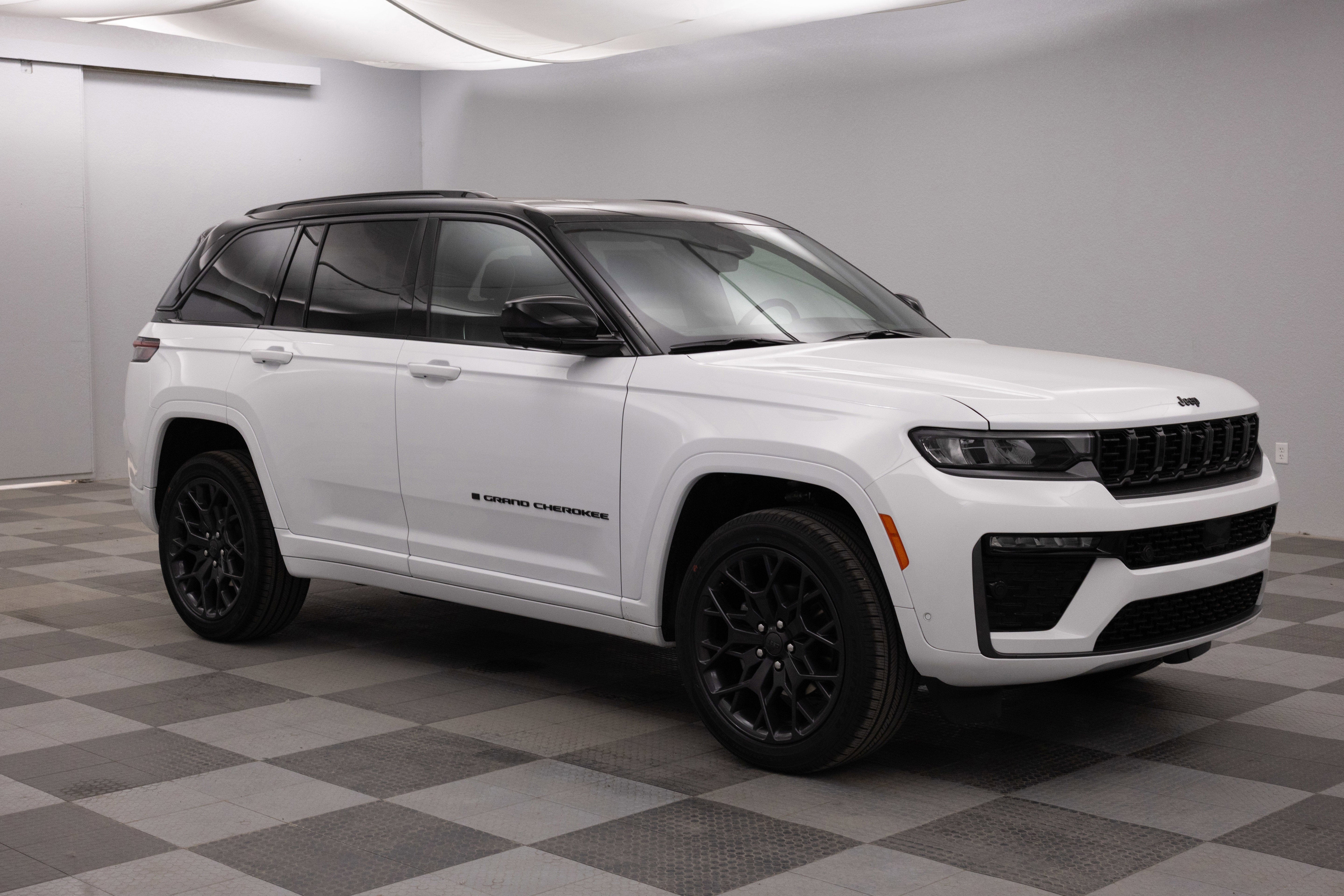 2026 Jeep Grand Cherokee GRAND CHEROKEE SUMMIT 4X4