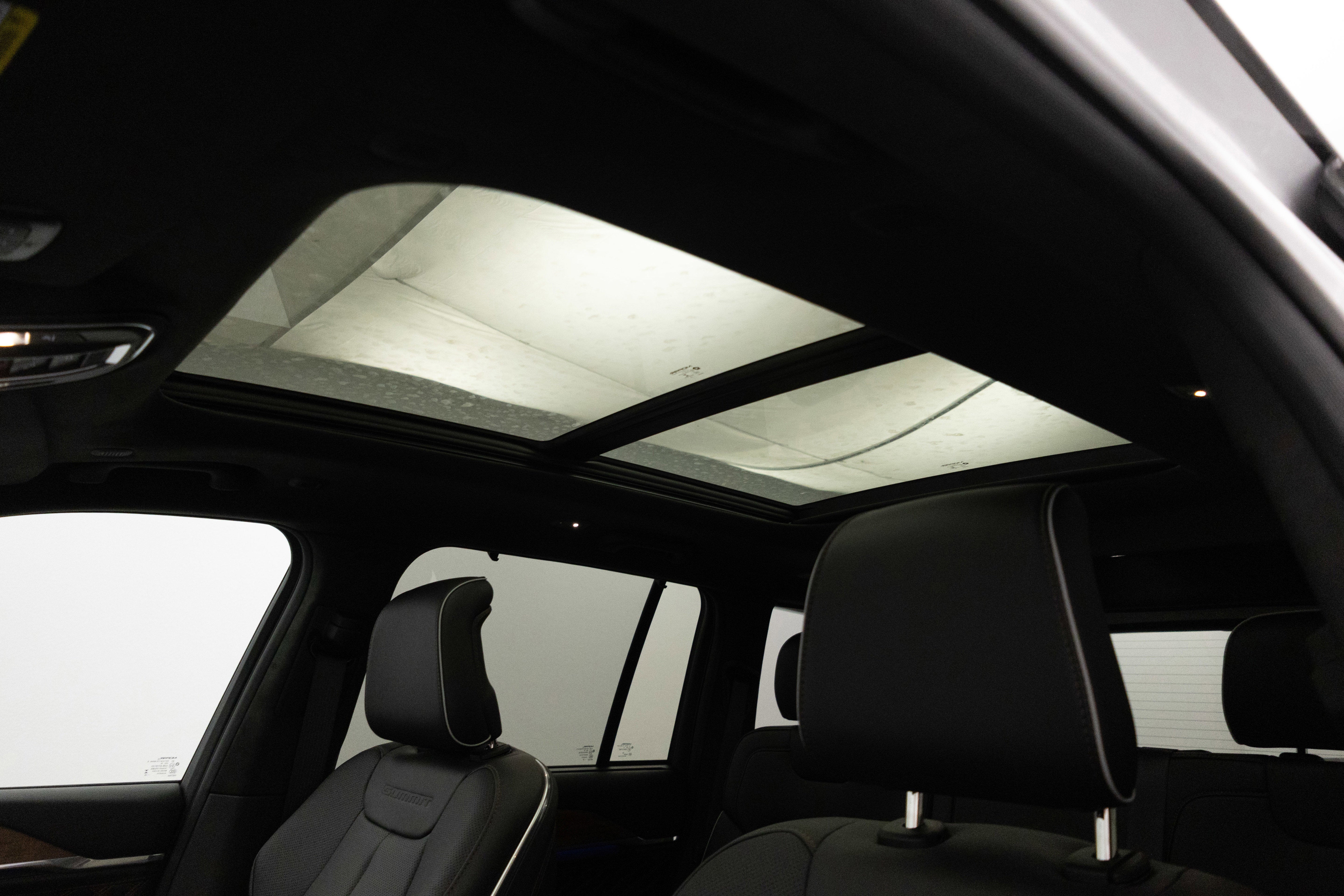 2026 Jeep Grand Cherokee GRAND CHEROKEE SUMMIT 4X4