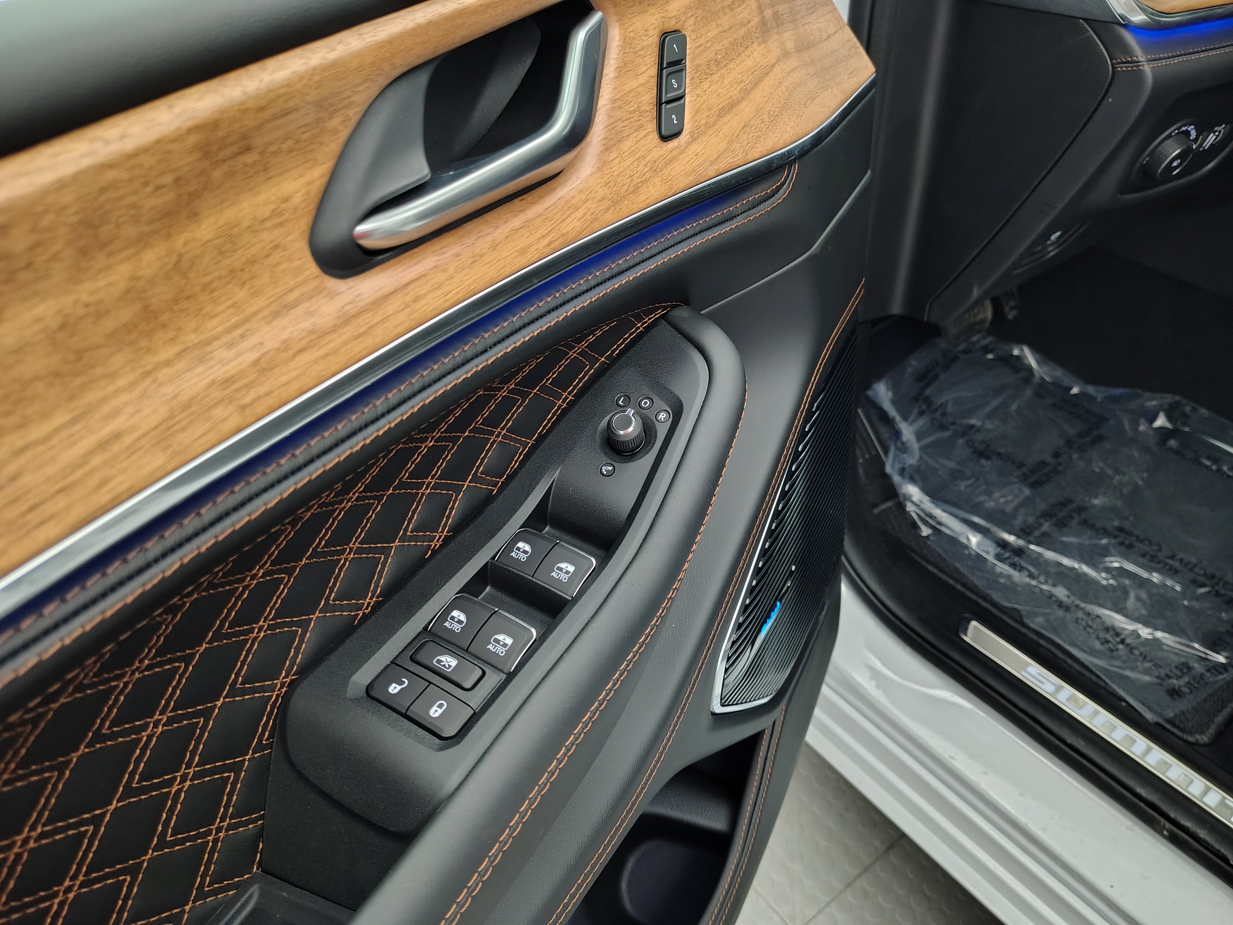2026 Jeep Grand Cherokee GRAND CHEROKEE SUMMIT 4X4