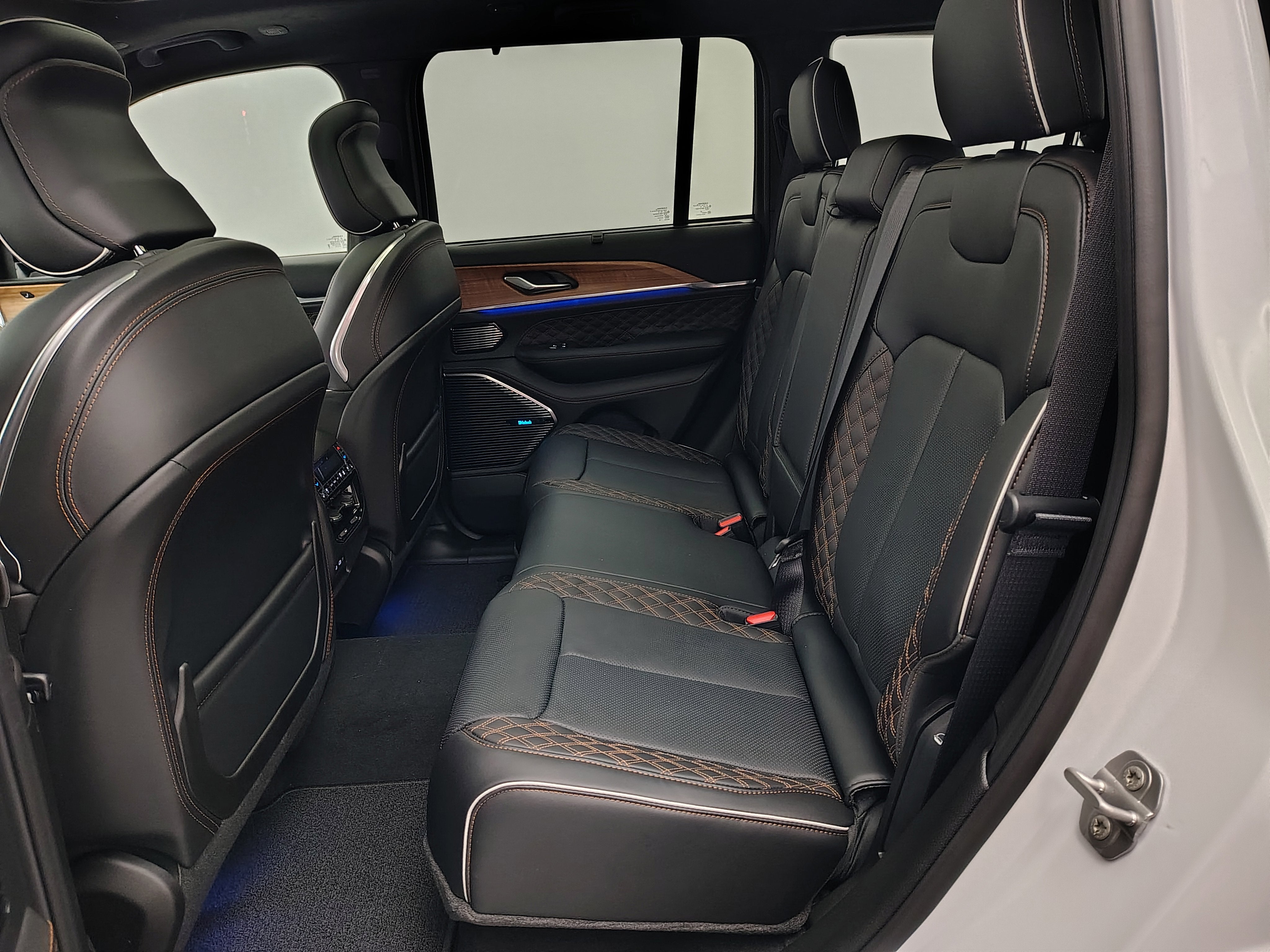 2026 Jeep Grand Cherokee GRAND CHEROKEE SUMMIT 4X4