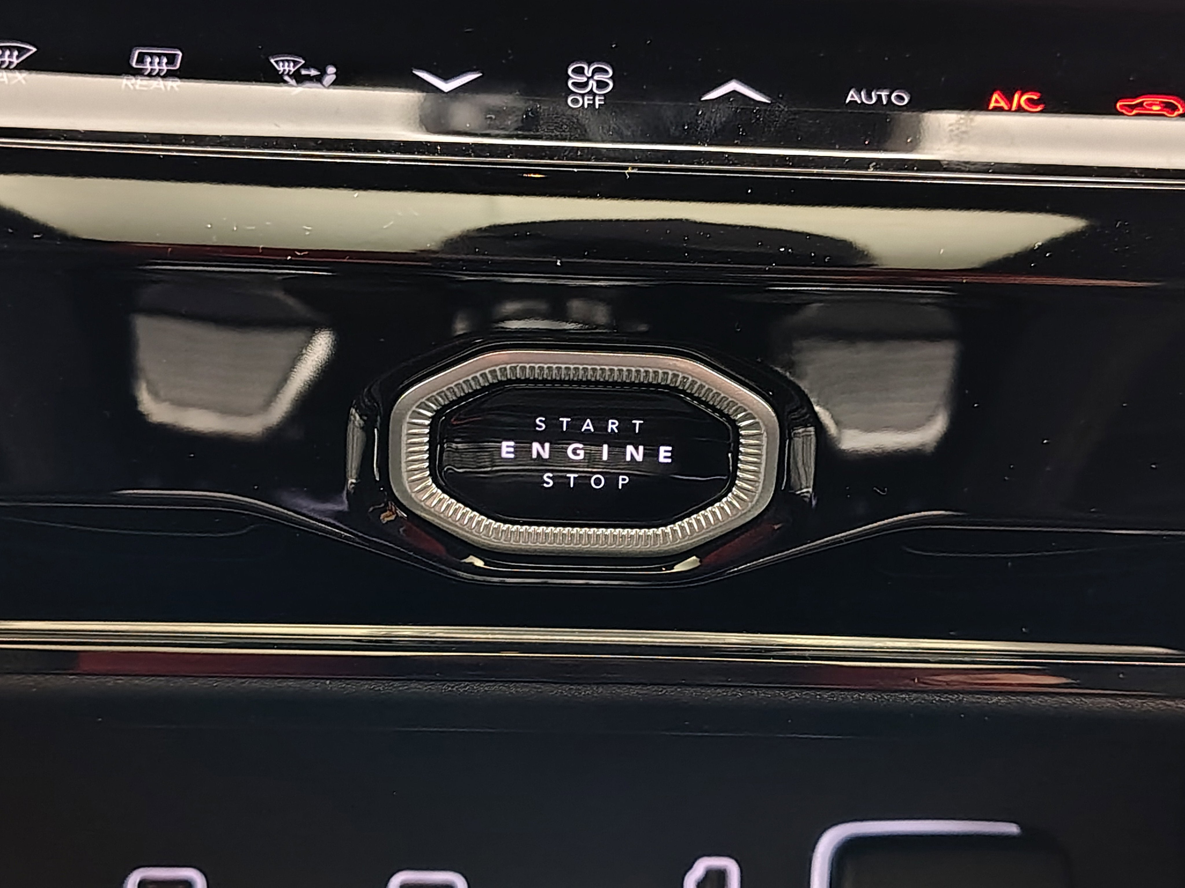 2026 Jeep Grand Cherokee GRAND CHEROKEE SUMMIT 4X4
